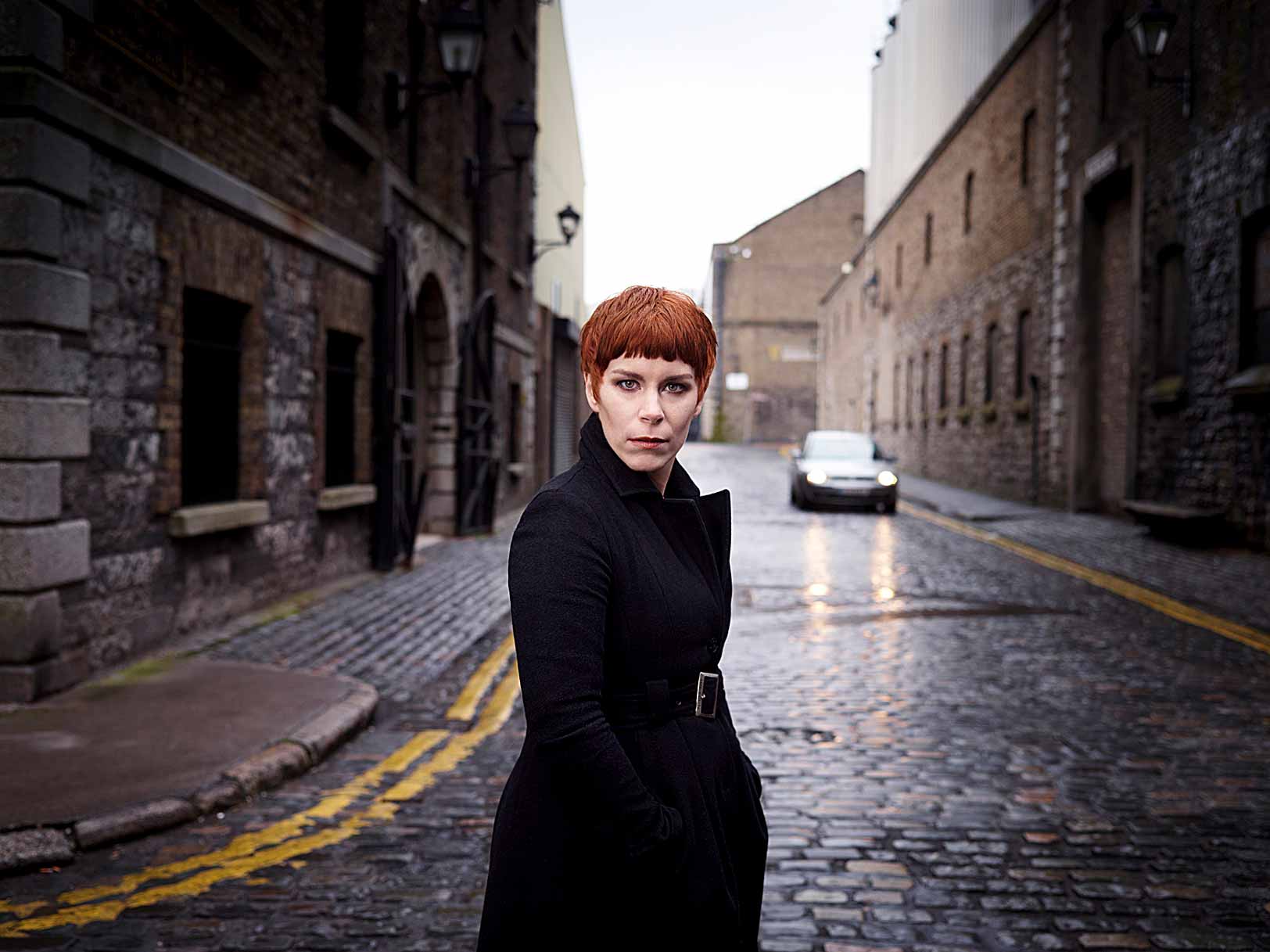 tana french author portrait