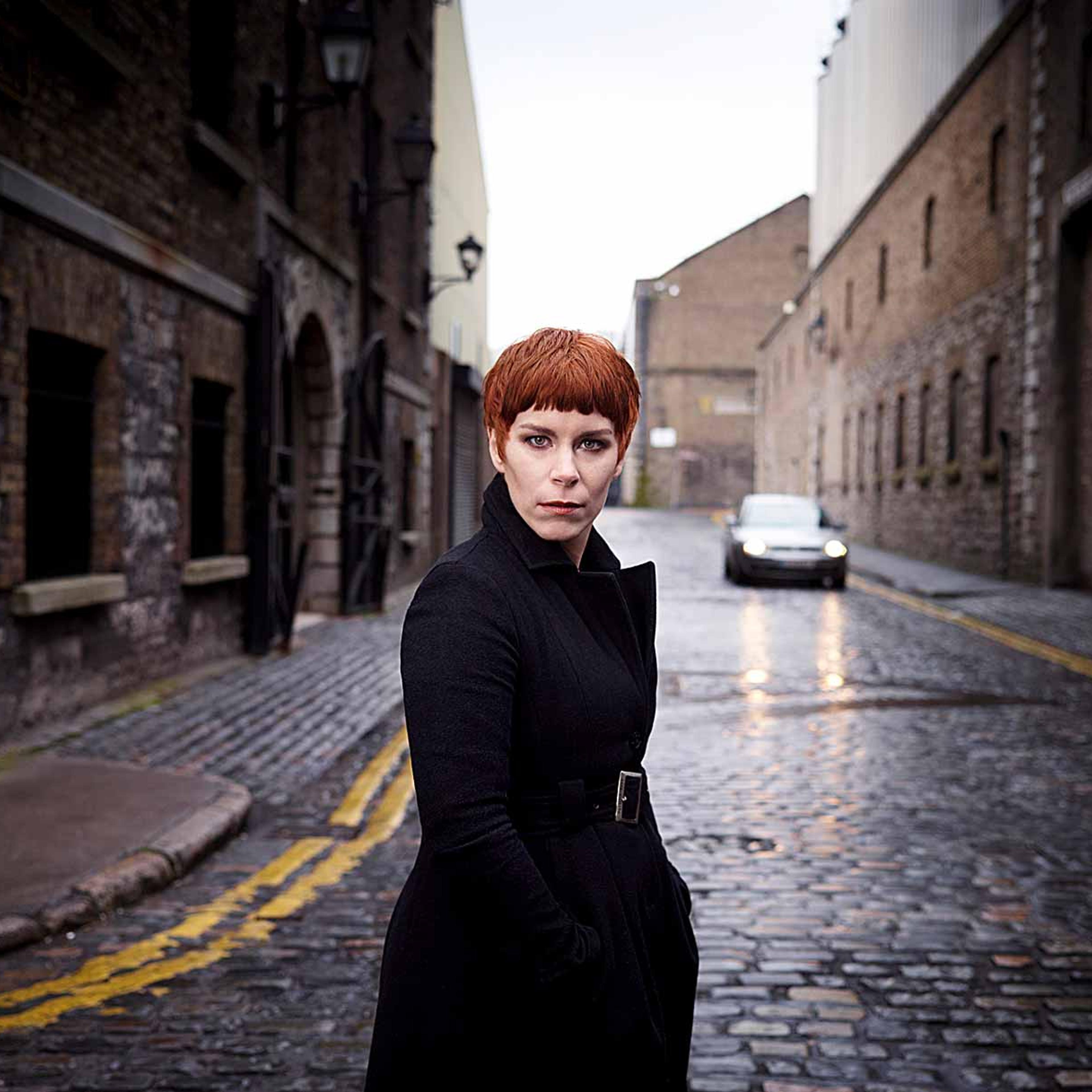 tana french author portrait