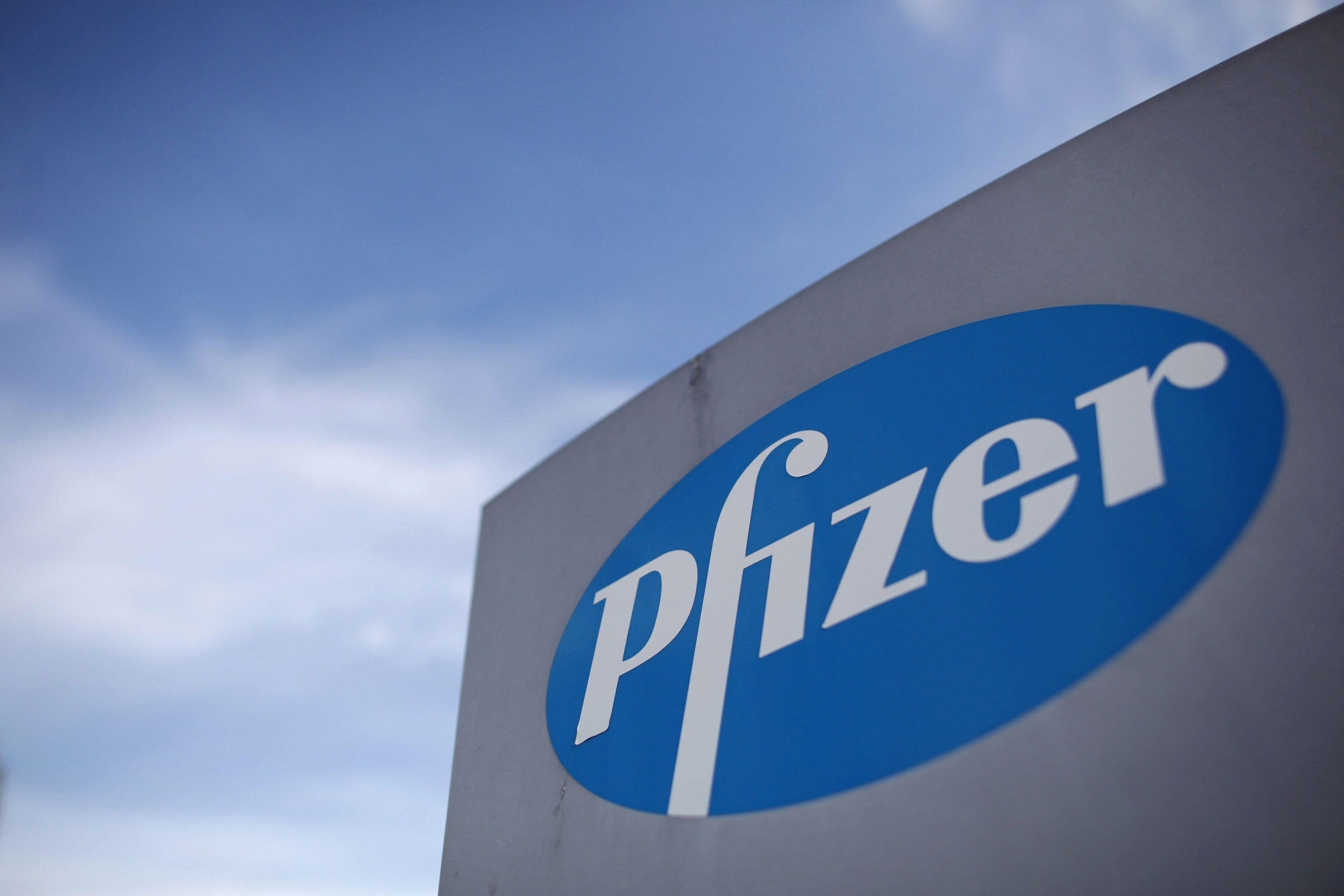 Pfizer and Allergan merger. File photo dated 17/08/11 of signage outside the Pfizer pharmaceuticals company in Sandwich, Kent, as the US drugmaker looks set to pull out of the biggest pharmaceutical deal in history after the US unveiled new measures to s