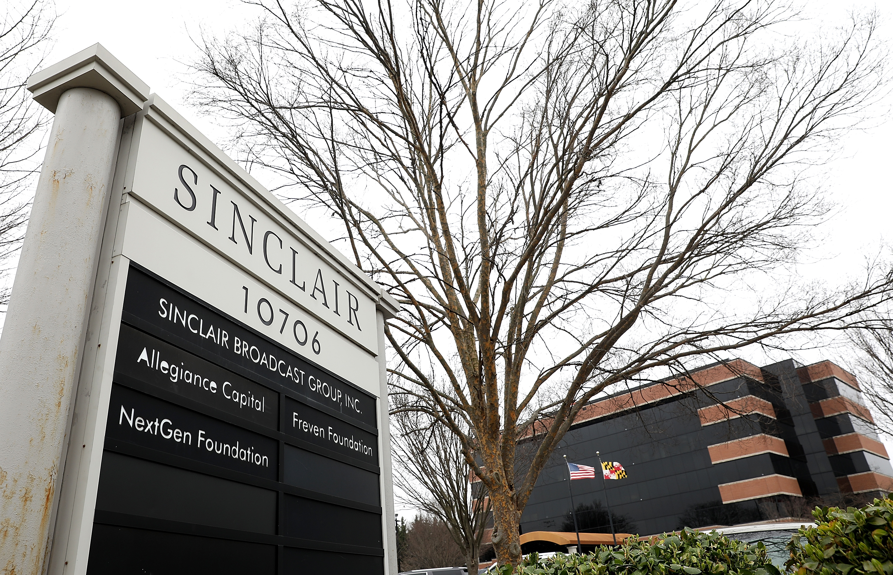 Sinclair Broadcasting In Spotlight After Viral Video Shows Local TV Anchors Reading Identical Script Lambasting Fake News
