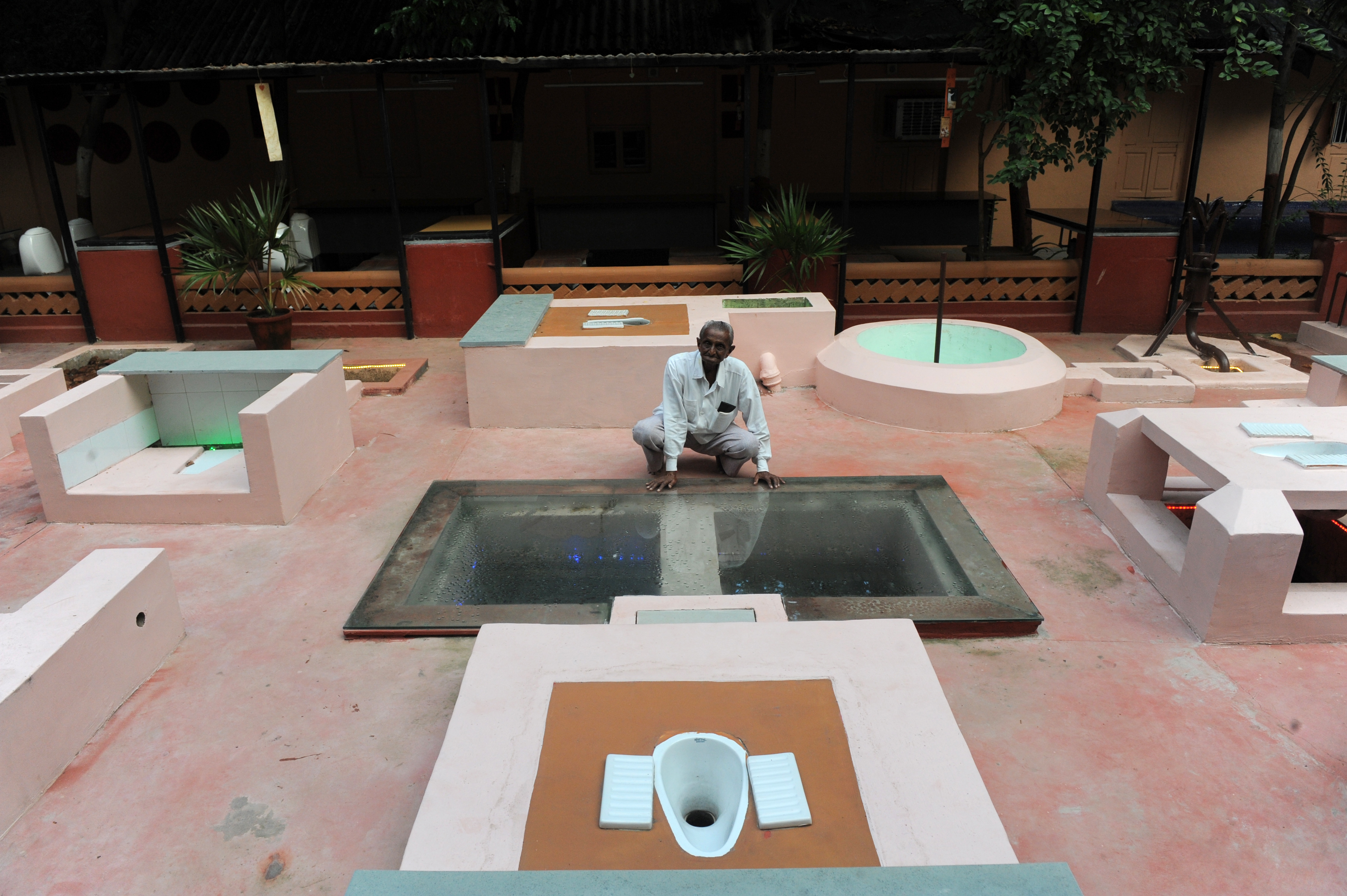 INDIA-HEALTH-TOILETS