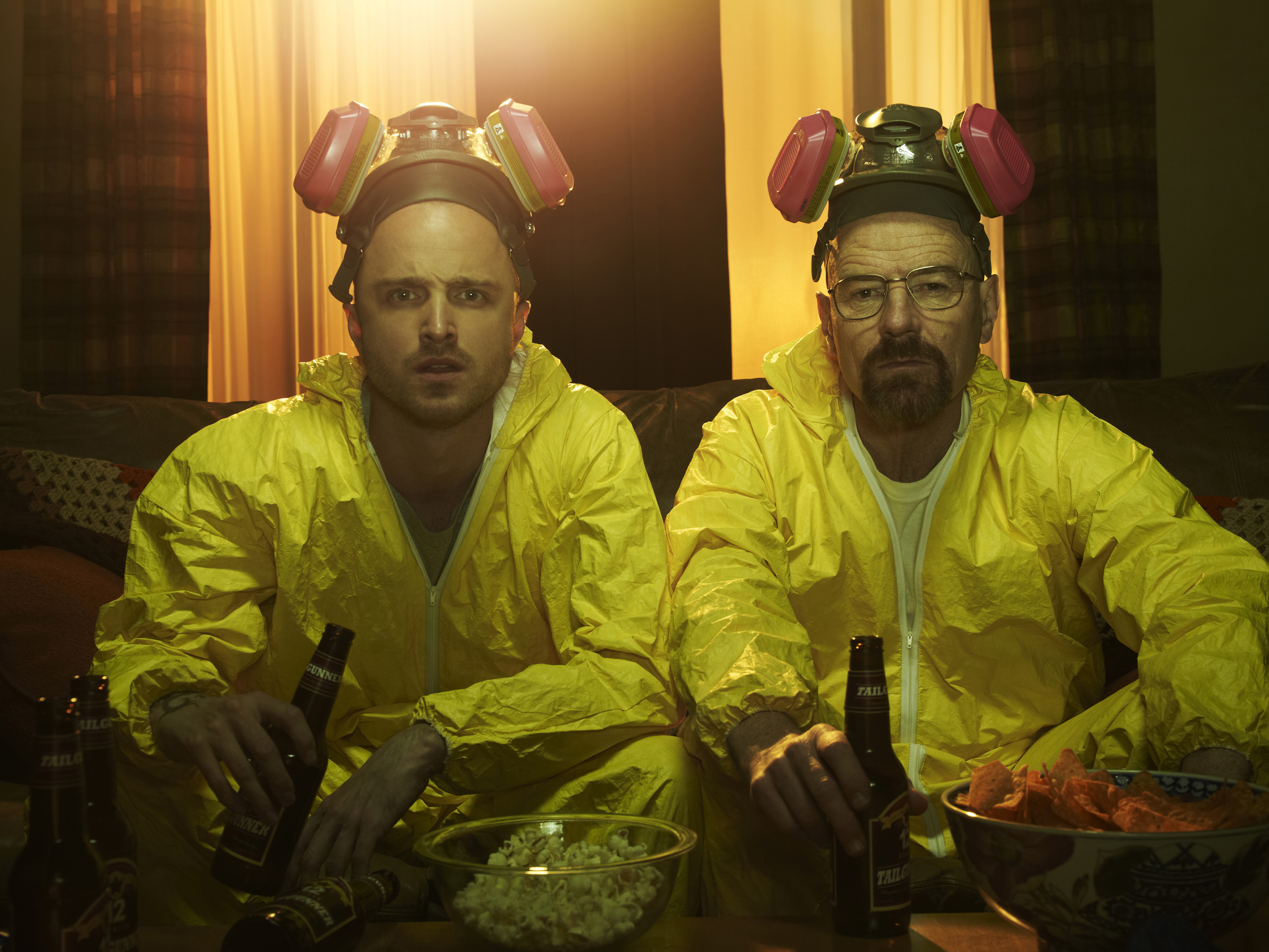 Jesse Pinkman (Aaron Paul) and Walter White (Bryan Cranston) - Breaking Bad _Season 5 - Photo Credit: Frank Ockenfels/AMC