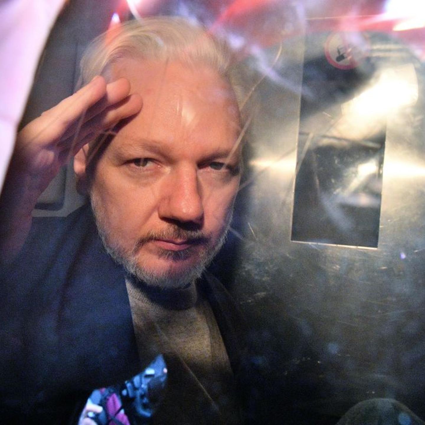 Julian Assange Leaves London Court