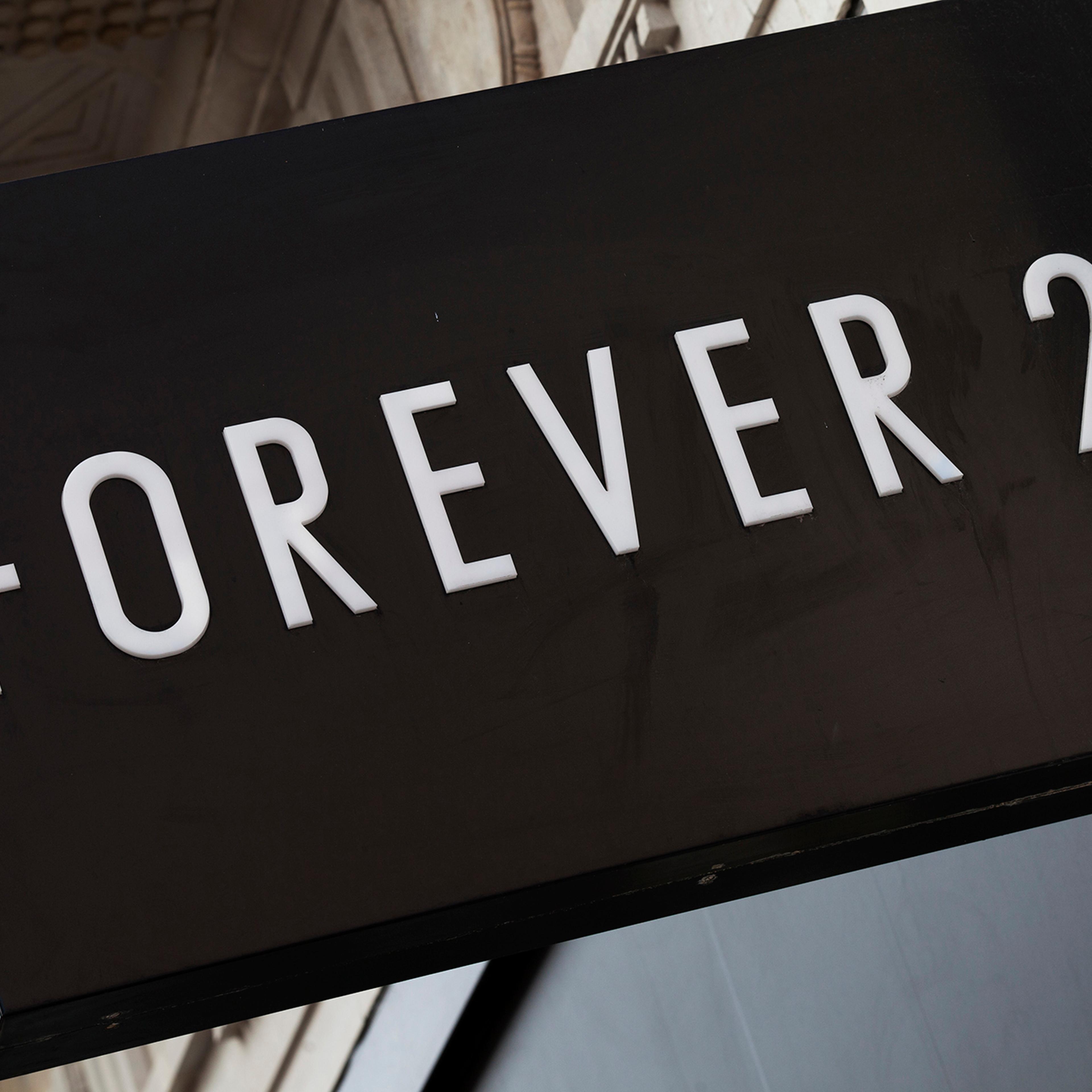 UK - Brands - Sign for clothes shop Forever 21