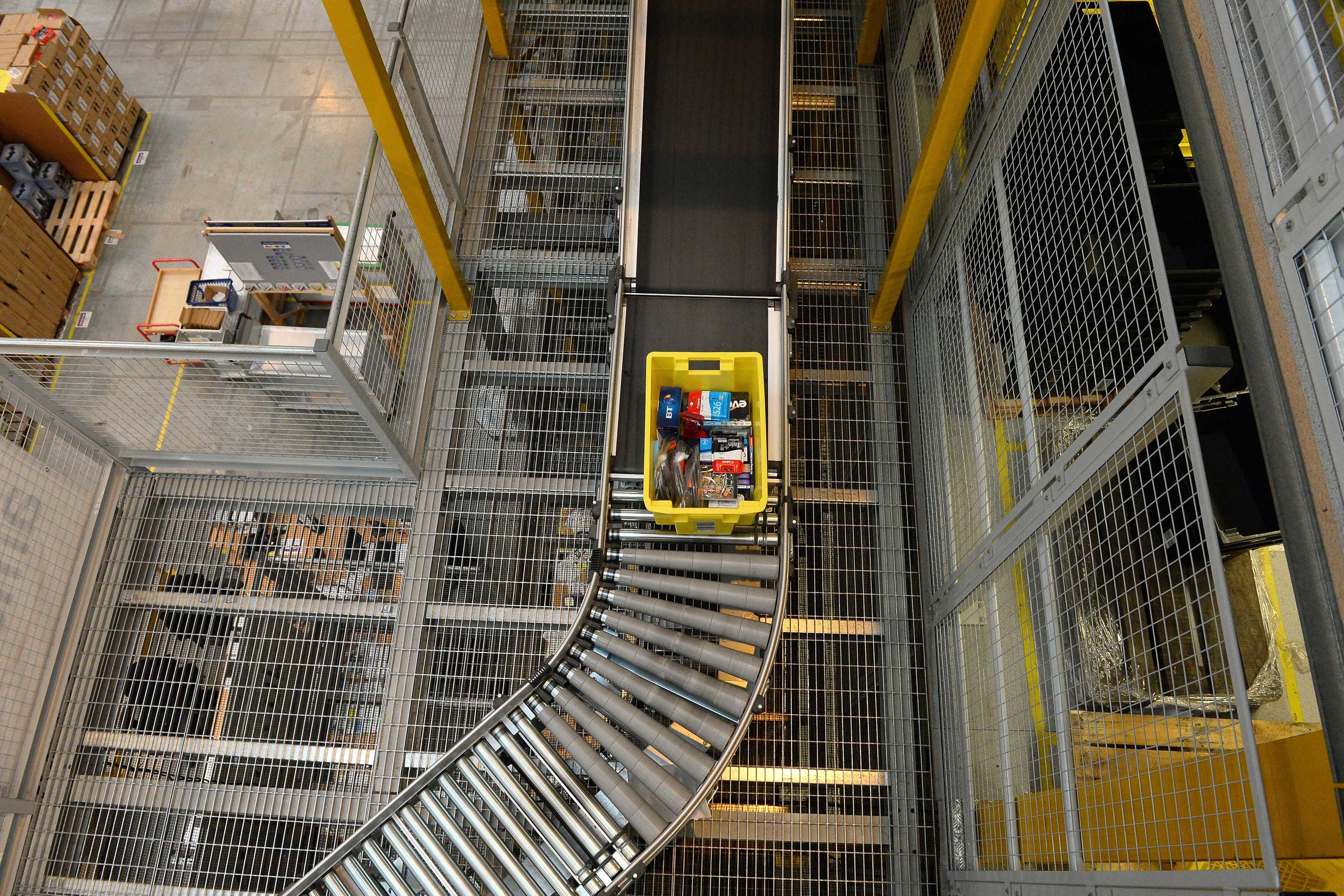 BRITAIN-US-RETAIL-COMPANY-AMAZON