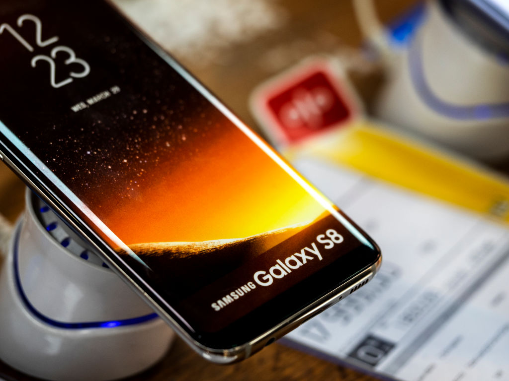 Samsung Facebook App