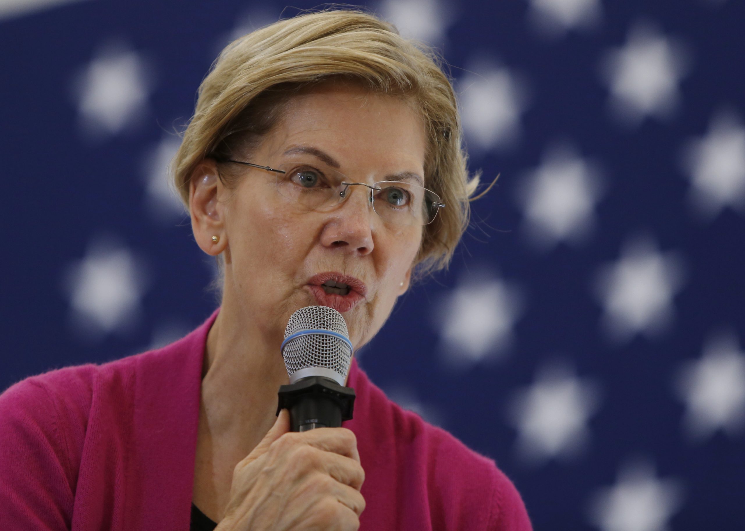 U.S. Senator And Presidential Candidate Elizabeth Warren Campaigns In NH