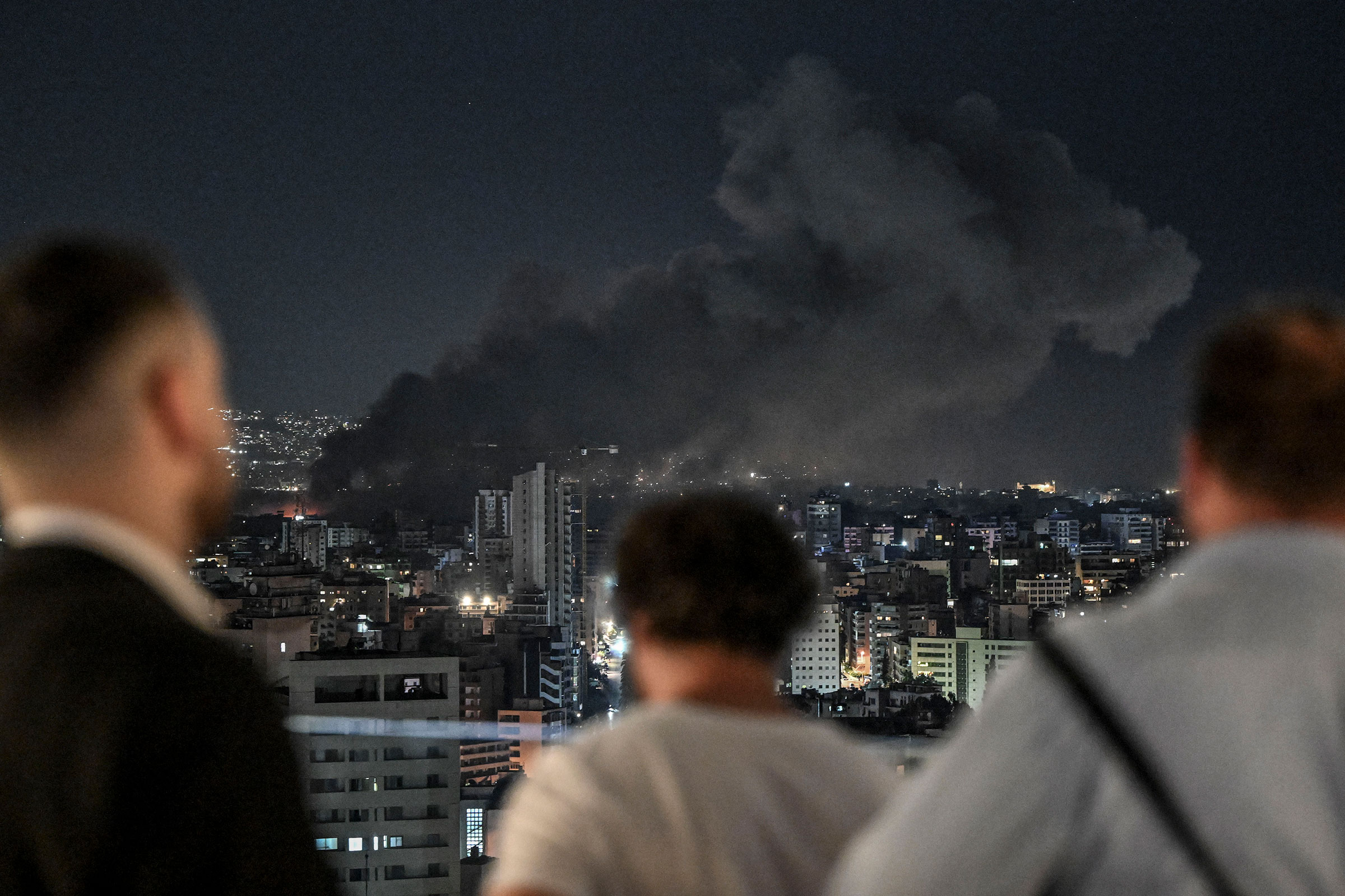 Israeli airstrikes on southern Beirut continue