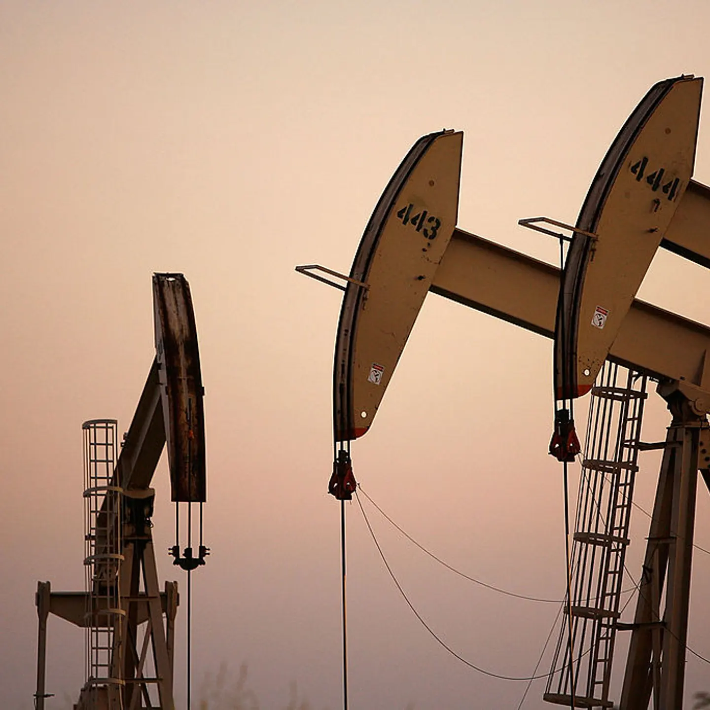 High Oil Prices Continue To Drive Gas Prices Steadily Upwards