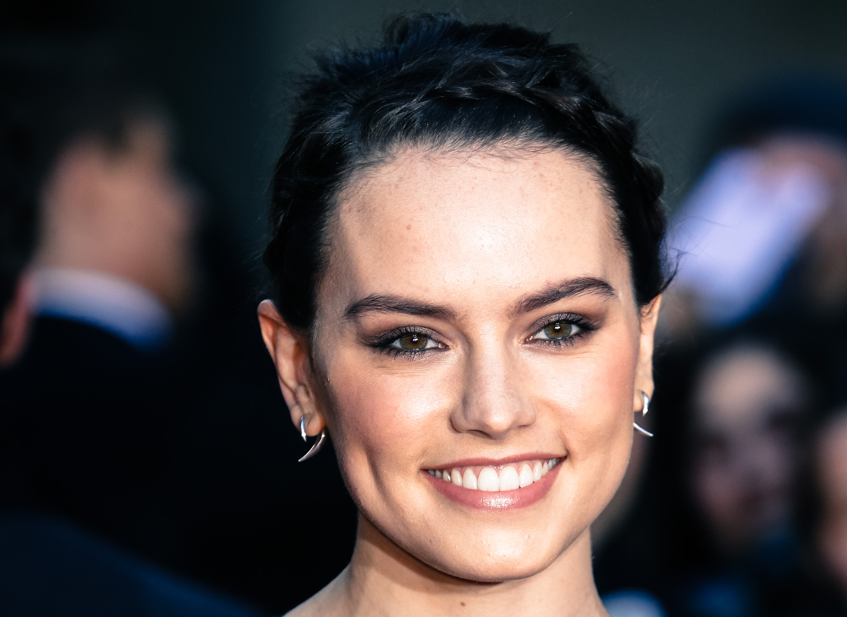 Instagram: Daisy Ridley Opens Up About Endometriosis