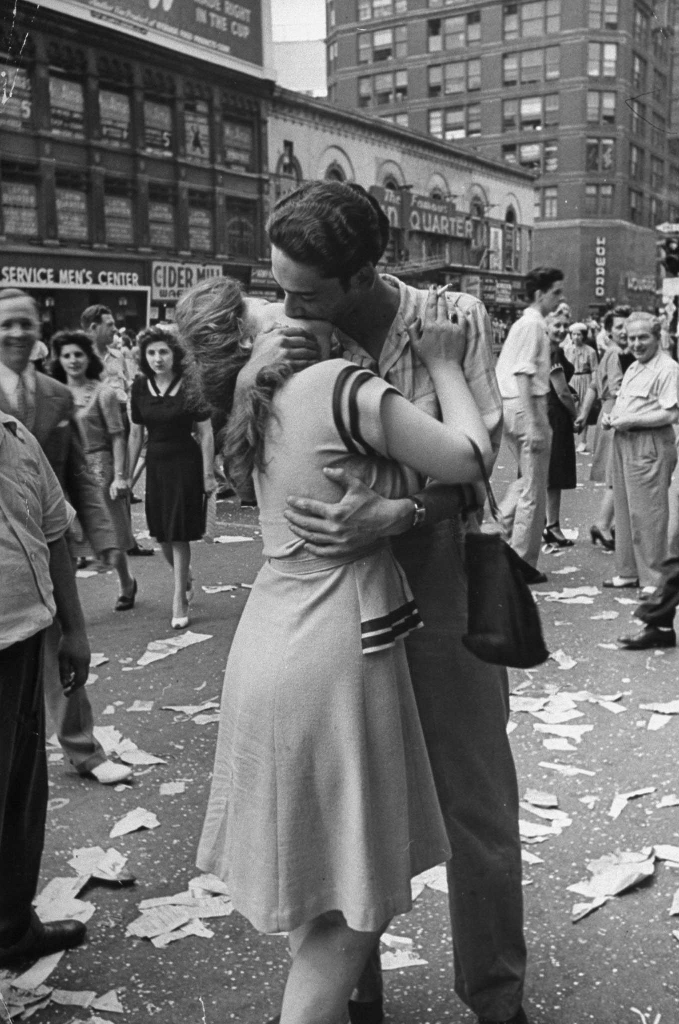 V-J Day Kiss Times Square: Meet the Man Who Claims to Be the Sailor