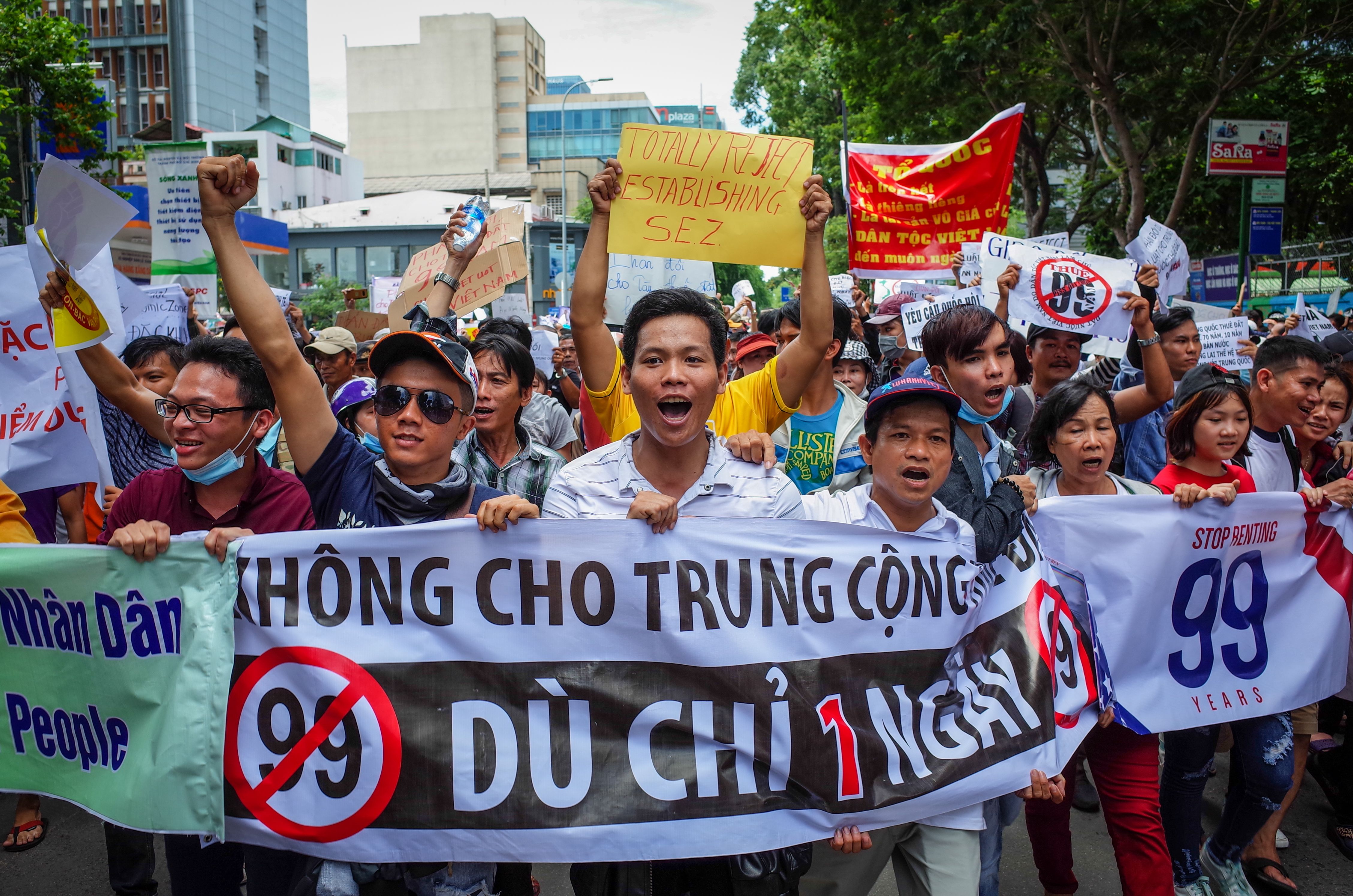 VIETNAM-POLITICS-LAND-RIGHTS-PROTEST