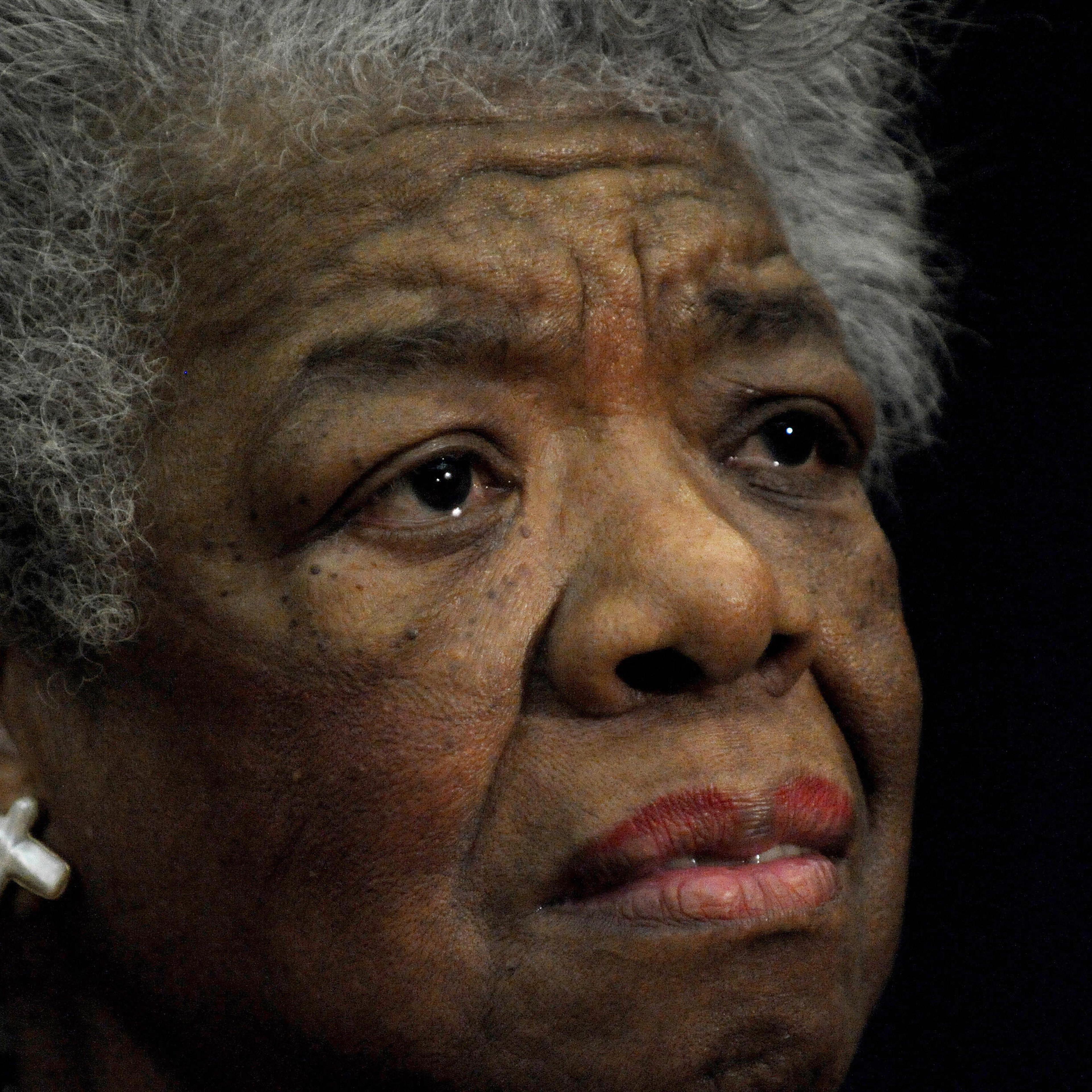 US poet Maya Angelou reads a poem during