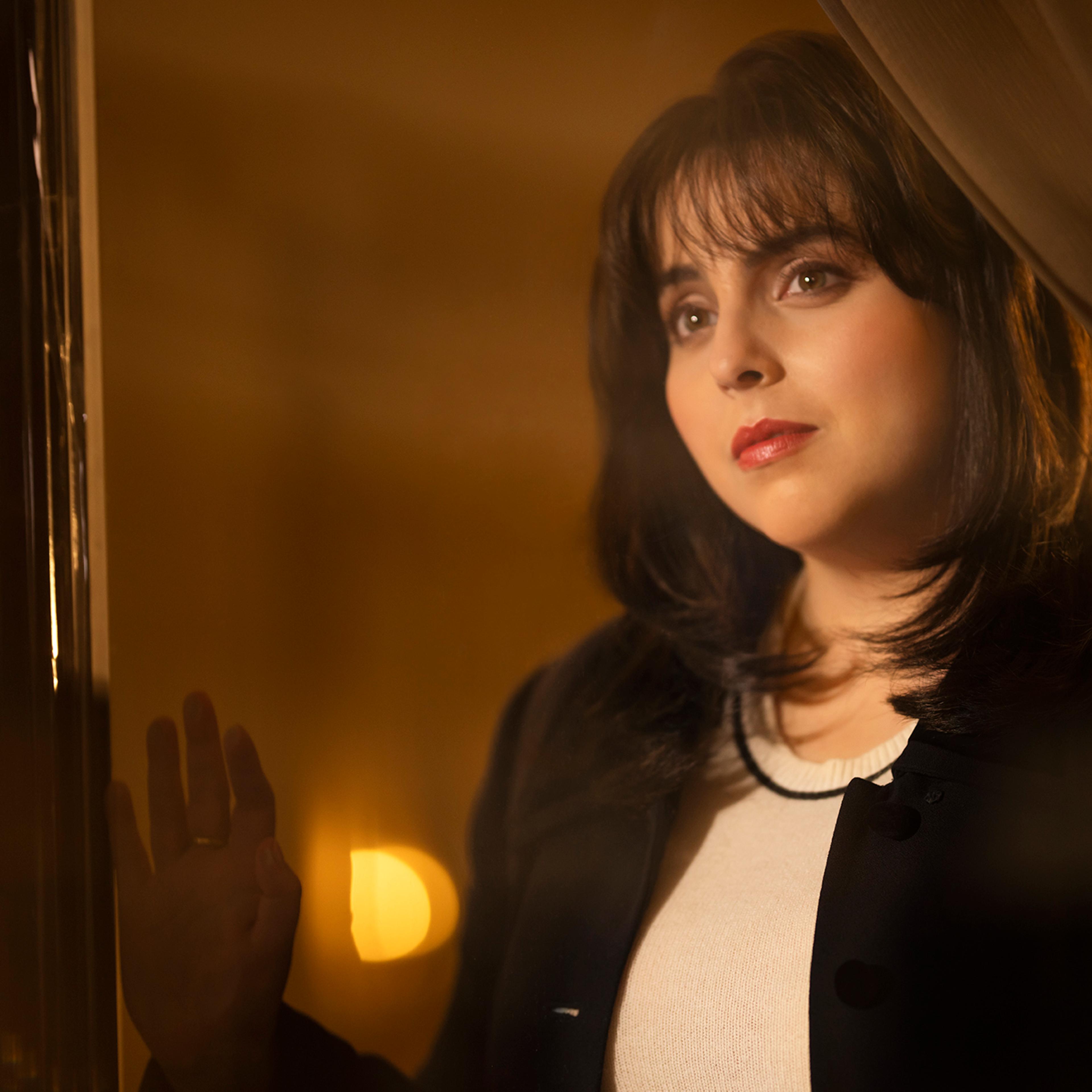 Impeachment: American Crime Story -- Pictured: Beanie Fieldstein as Monica Lewinsky. CR. Kurt Iswarienko/FX