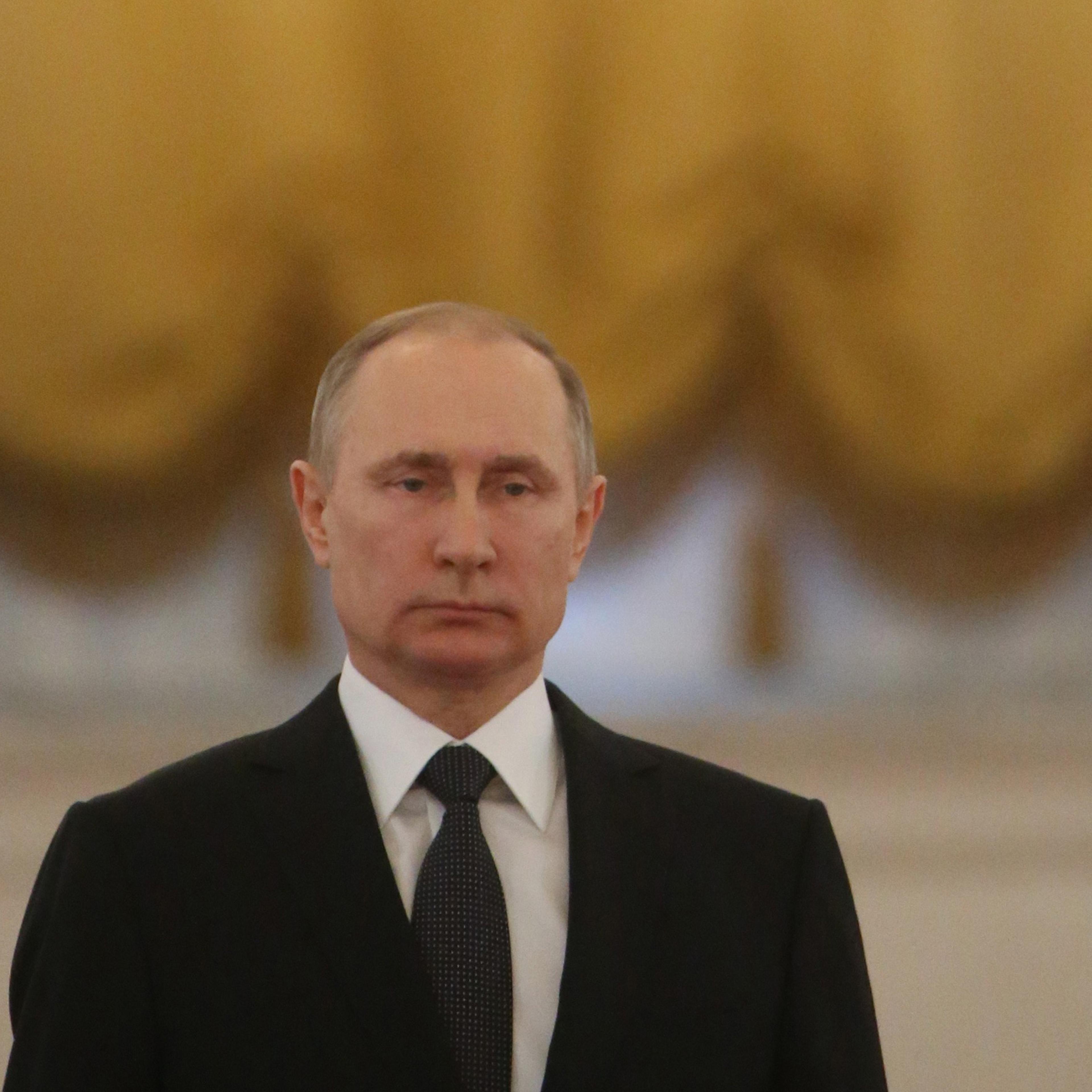 Russian President Vladimir Putin receives Uzbek President Shavkat Mirziyoyev in Moscow
