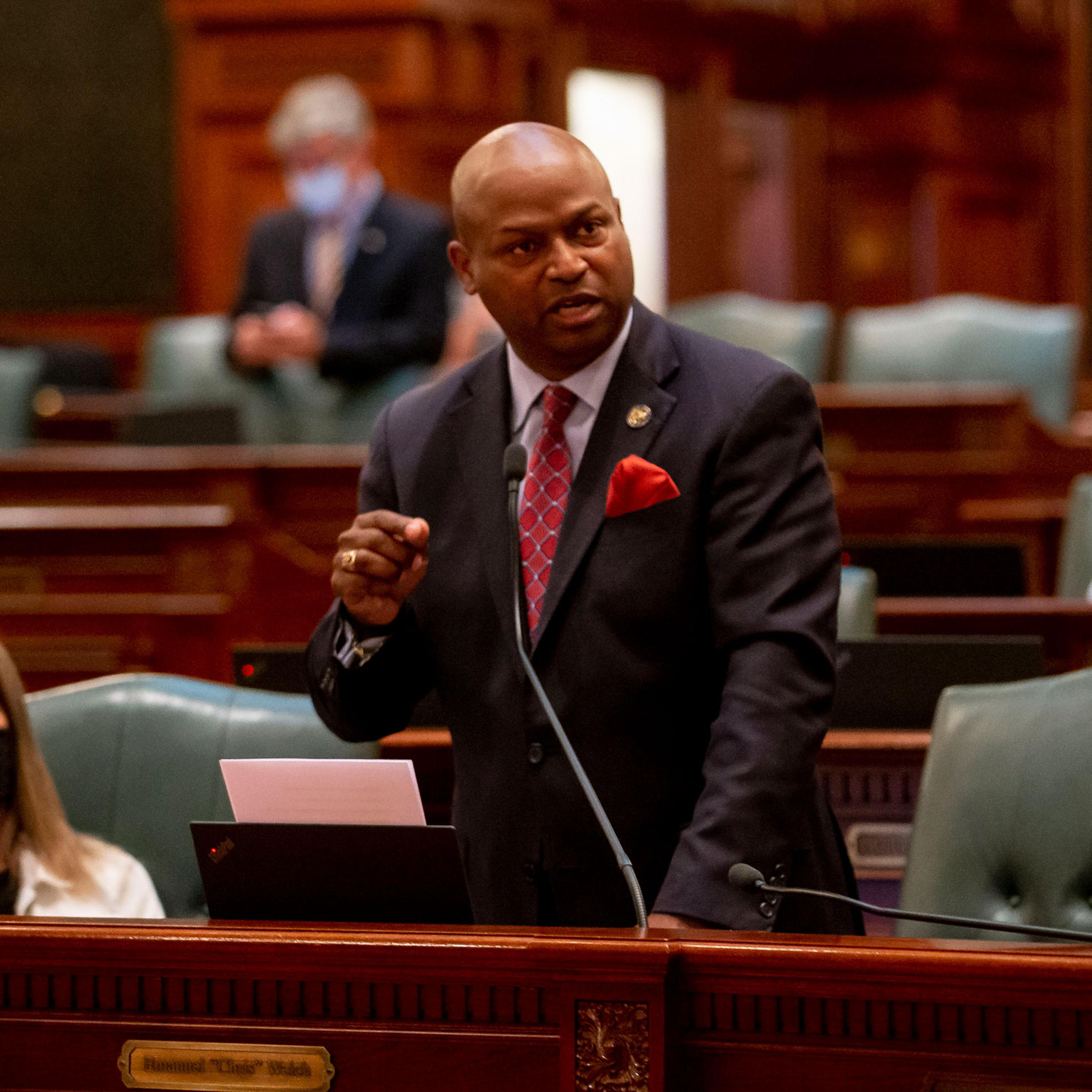 Illinois Speaker of the House Emanuel “Chris” Welch speaks on the floor of the Illinois House of Representatives