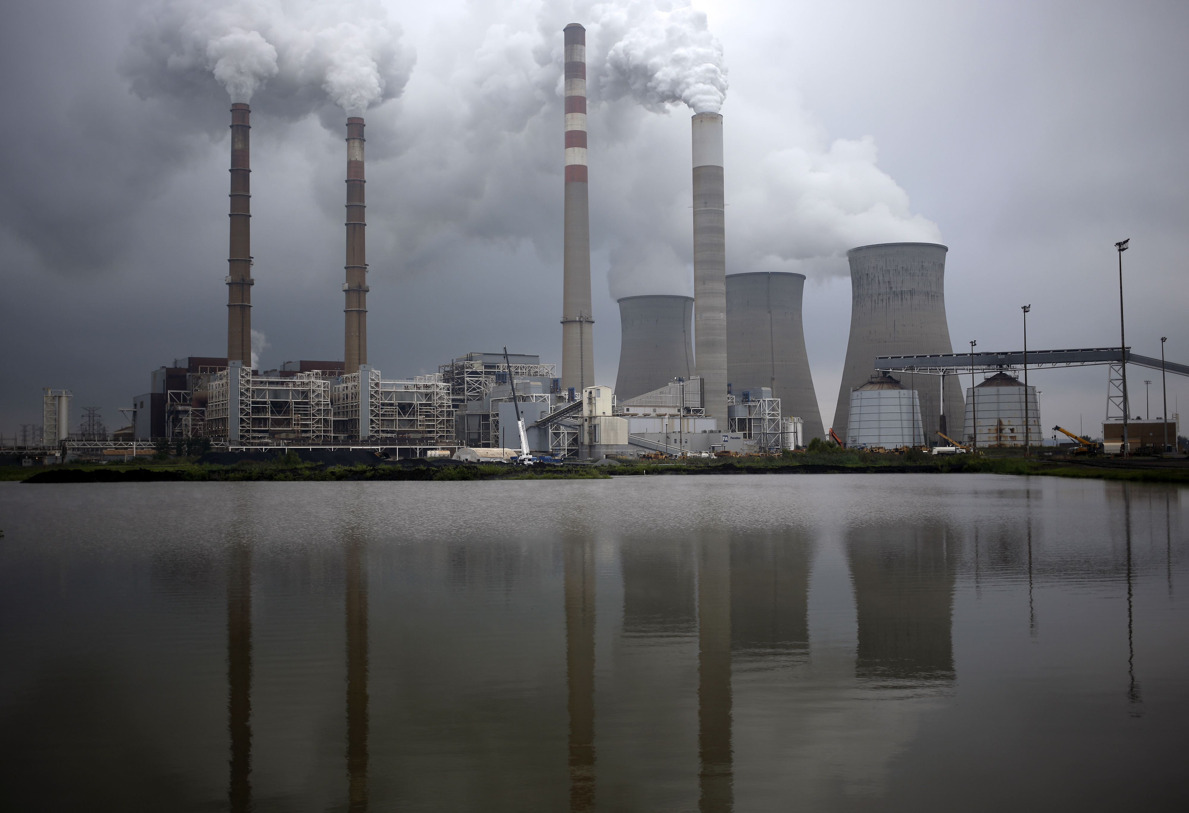 Power Production At Coal Powered TVA Fossil Fuel Plant