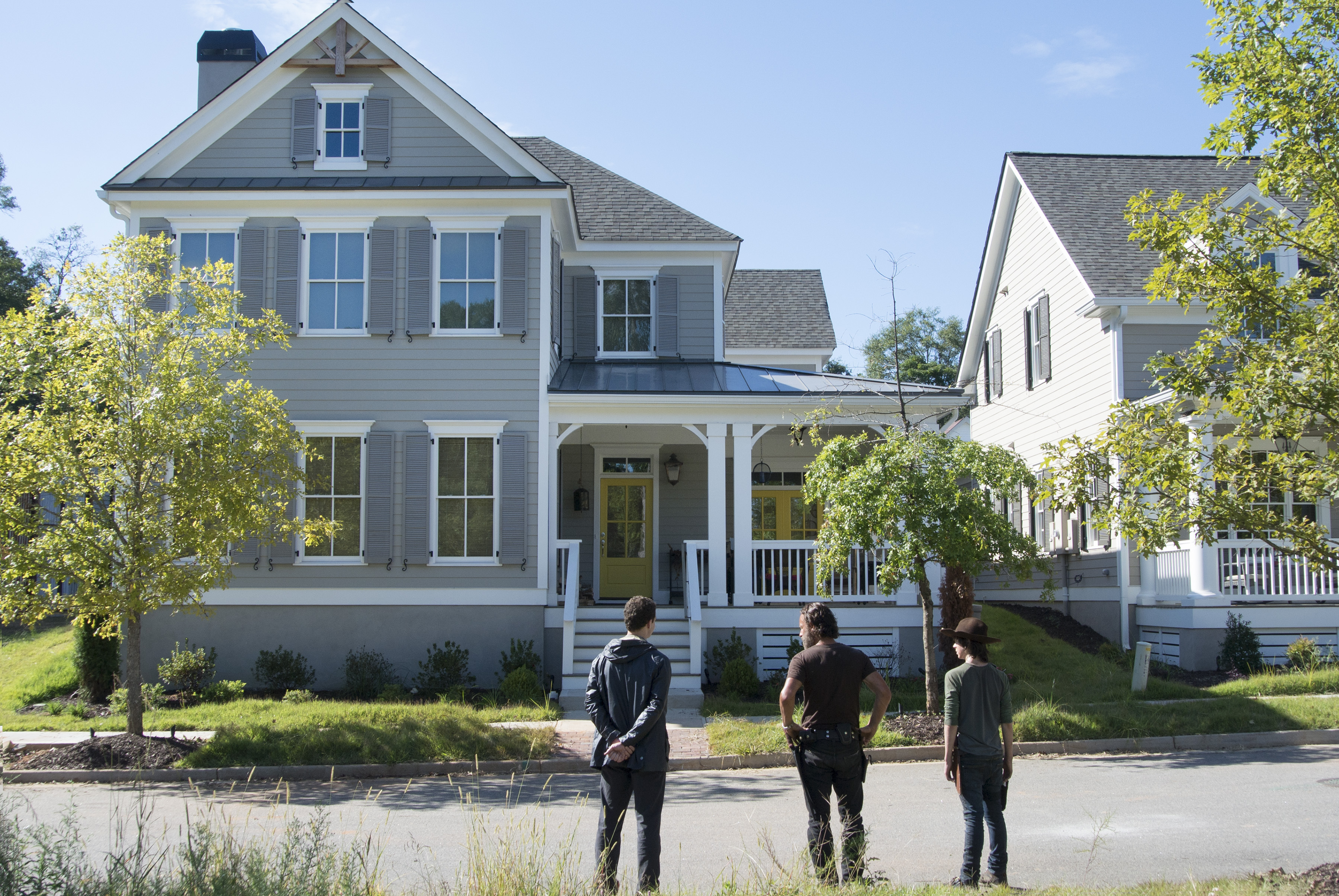 Ross Marquand as Aaron, Andrew Lincoln as Rick Grimes and Chandler Riggs as Carl Grimes - The Walking Dead _ Season 5, Episode 12 - Photo Credit: Gene Page/AMC