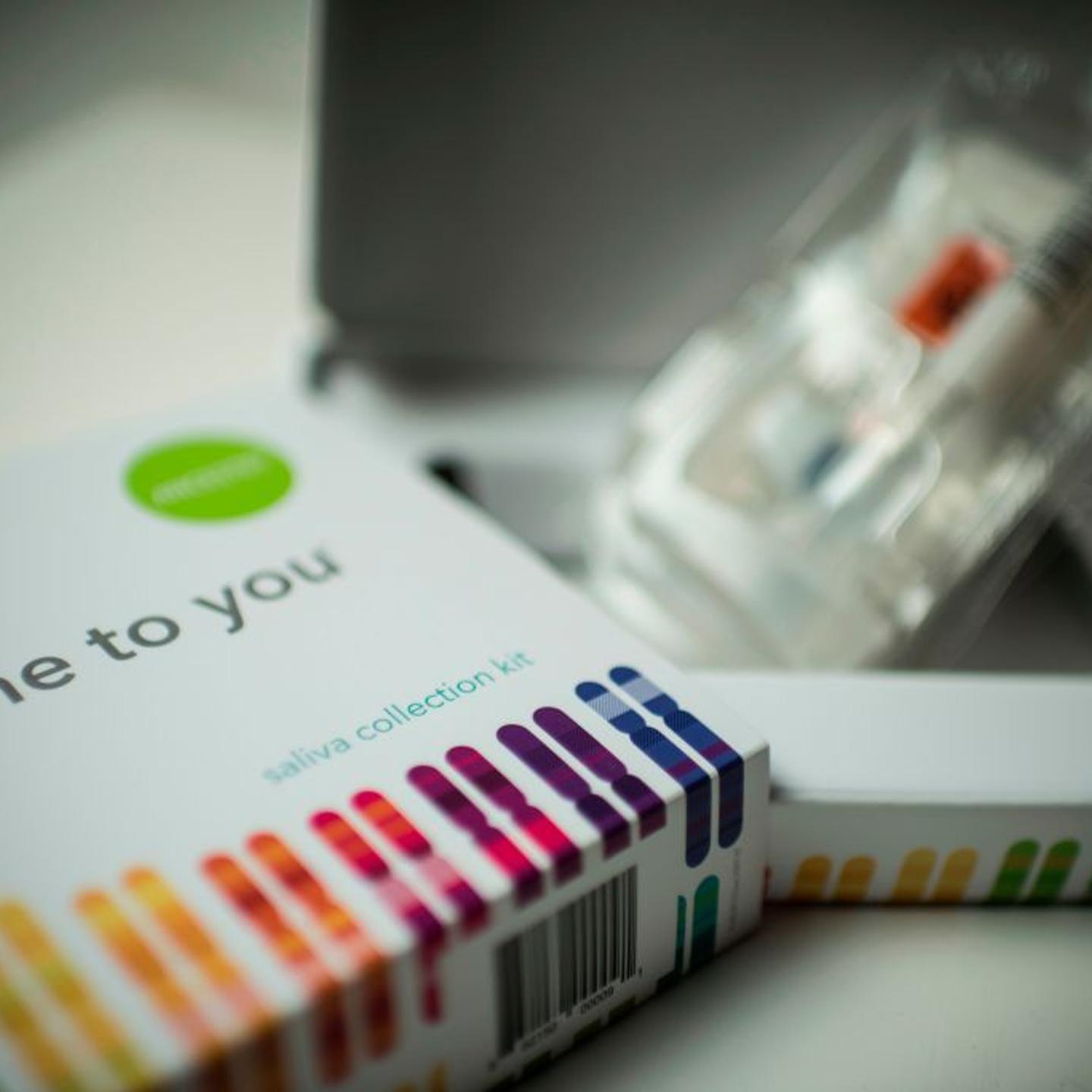 23andMe DNA testing kit