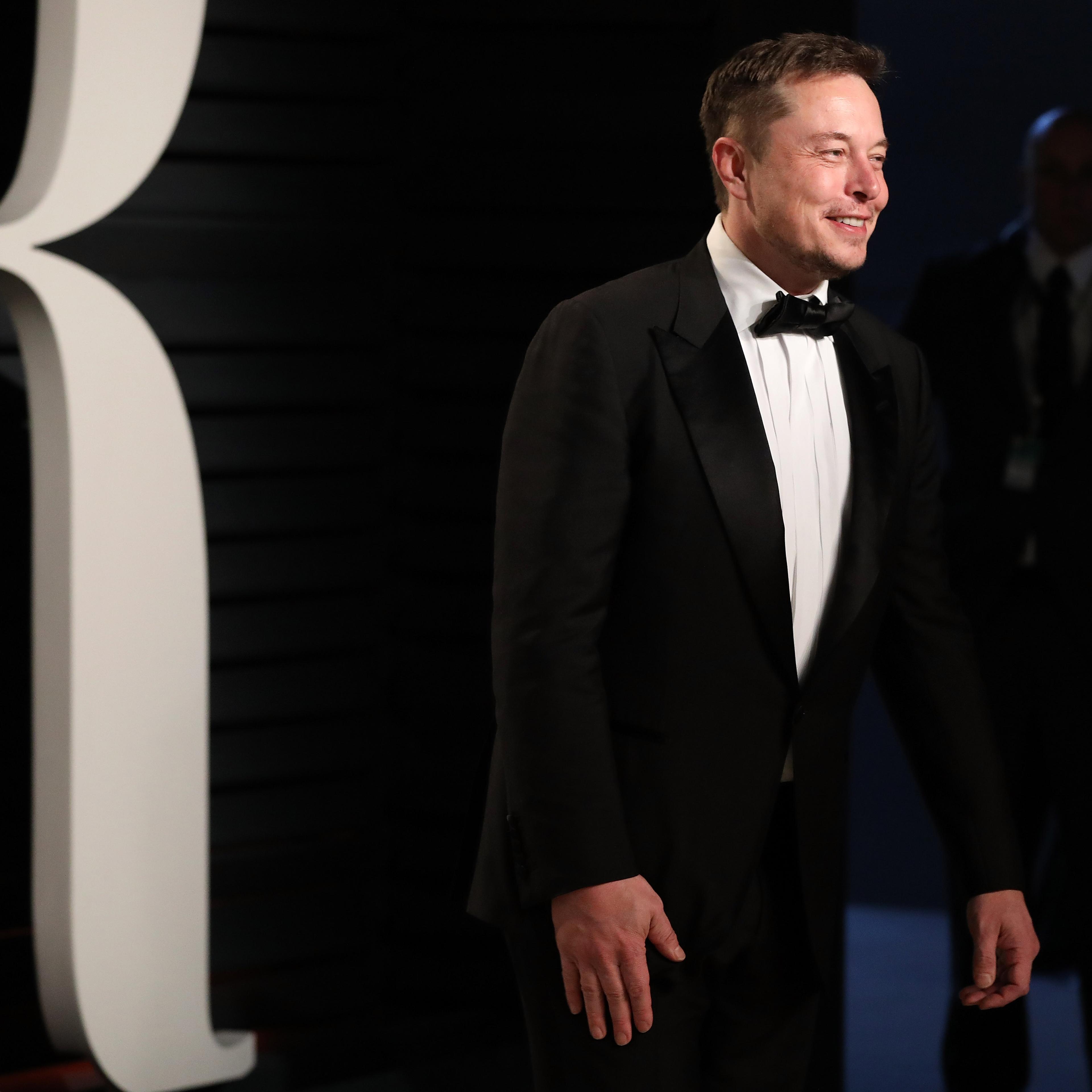 SpaceX CEO Elon Musk attends 2017 Vanity Fair Oscar Party Hosted By Graydon Carter at Wallis Annenberg Center for the Performing Arts on February 26, 2017 in Beverly Hills, California.