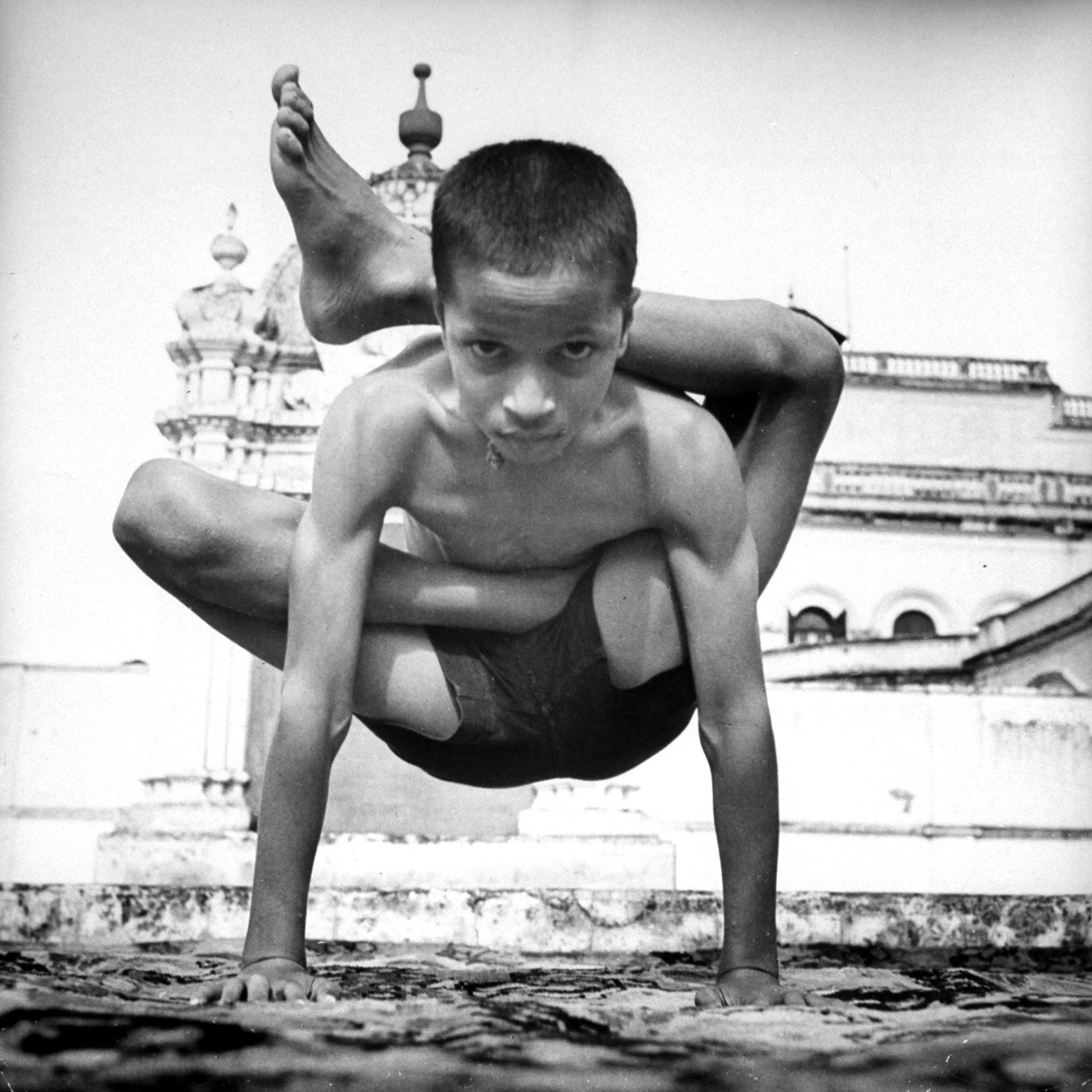Vintage Yoga photo from LIFE magazine.