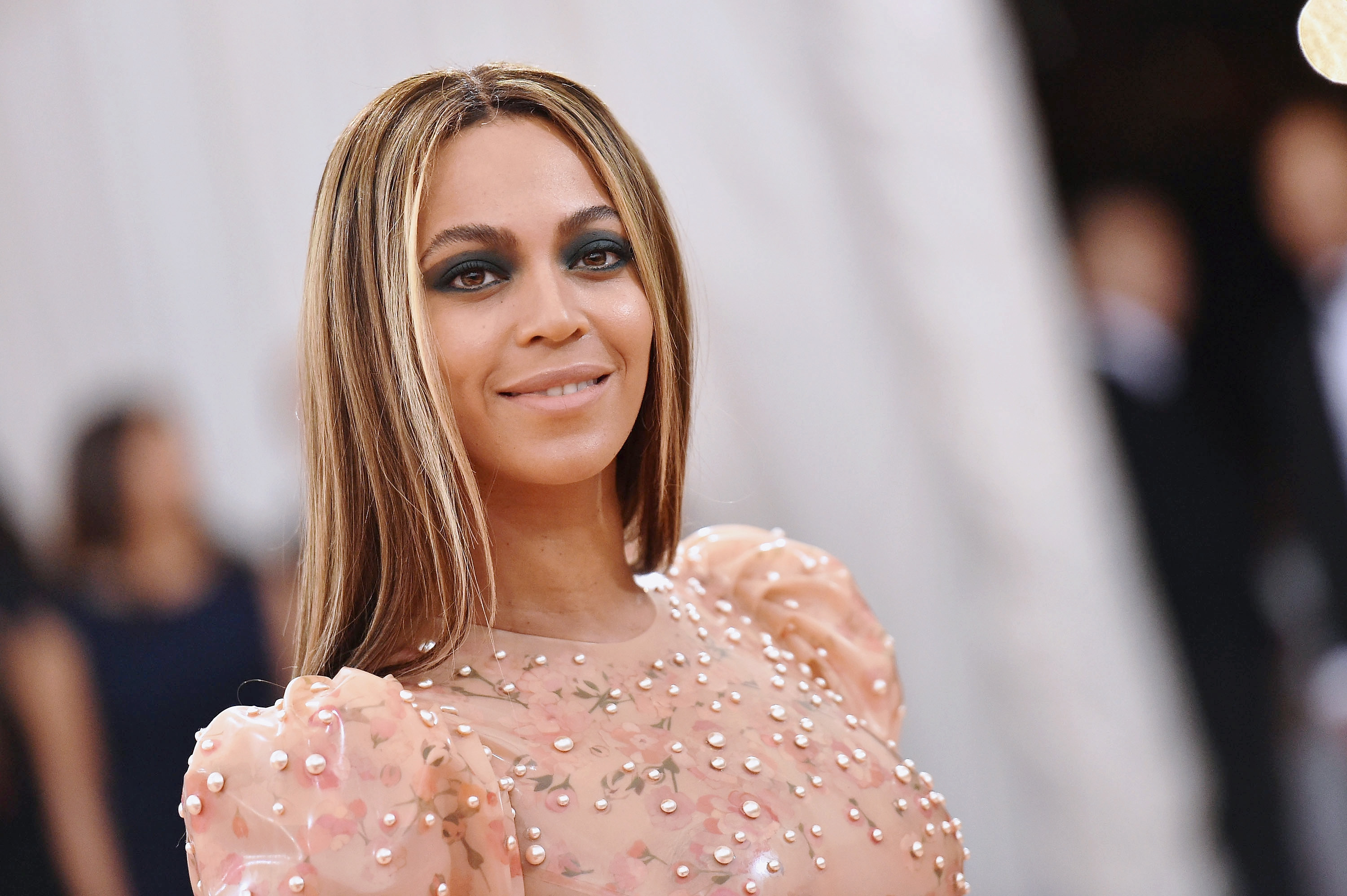 NEW YORK, NY - MAY 02:  Beyonce attends the "Manus x Machina: Fashion In An Age Of Technology" Costume Institute Gala at Metropolitan Museum of Art on May 2, 2016 in New York City.  (Photo by Mike Coppola/Getty Images for People.com) *** Local Caption **