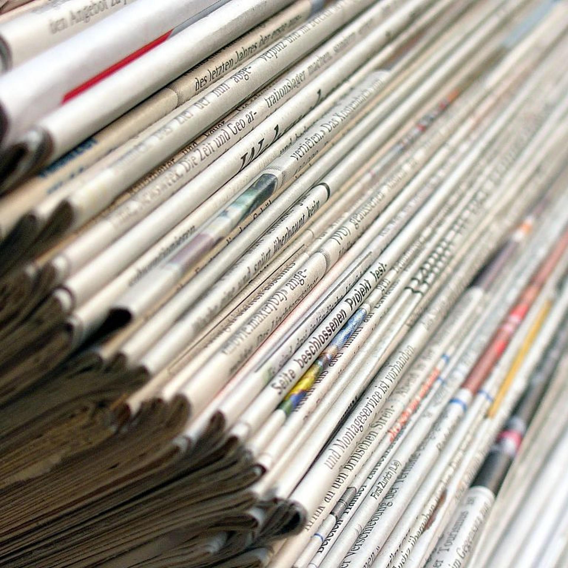 Zeitungsstapel, Altpapier