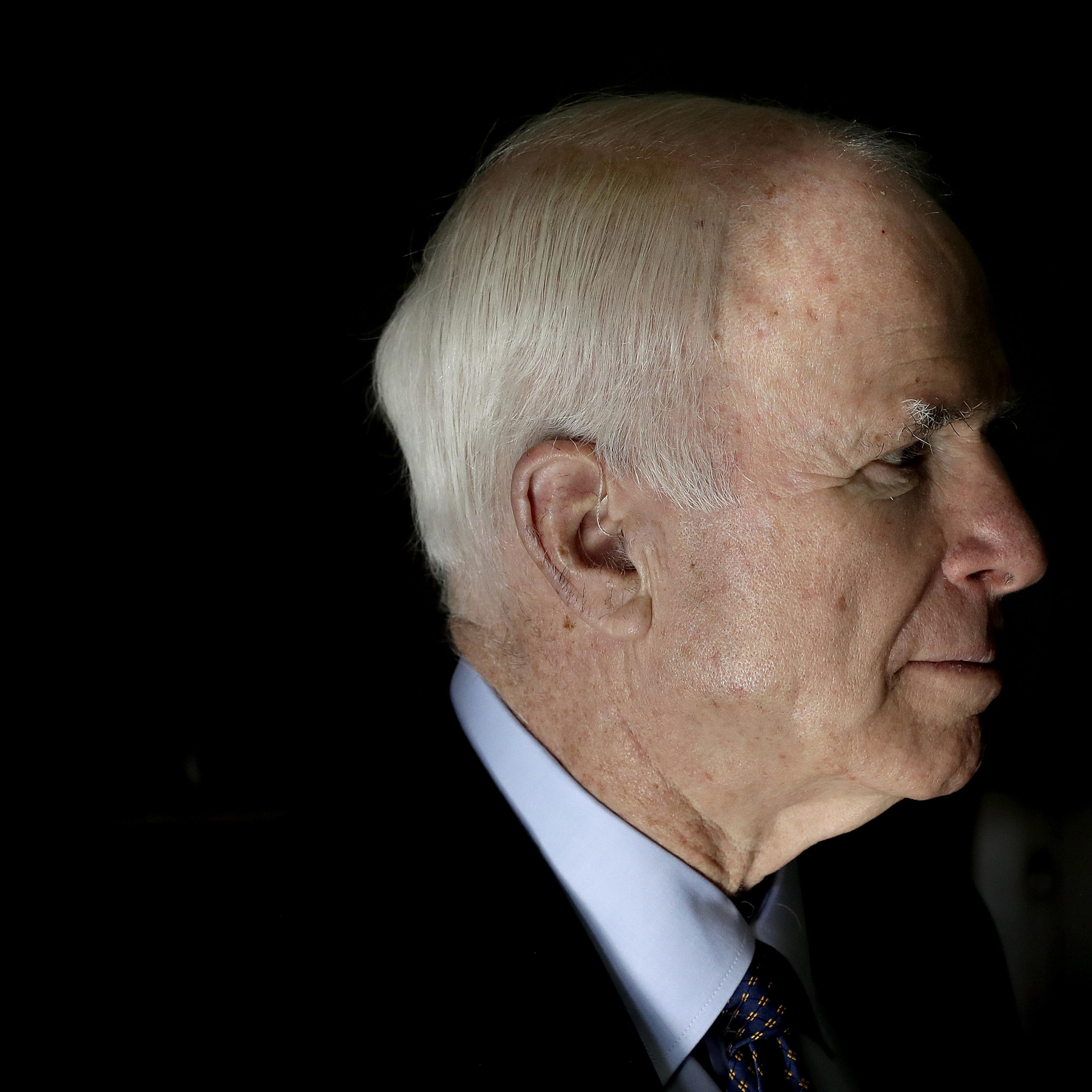 John McCain during a tour of TPQ Foods, Phoenix, USA - 01 Nov 2016