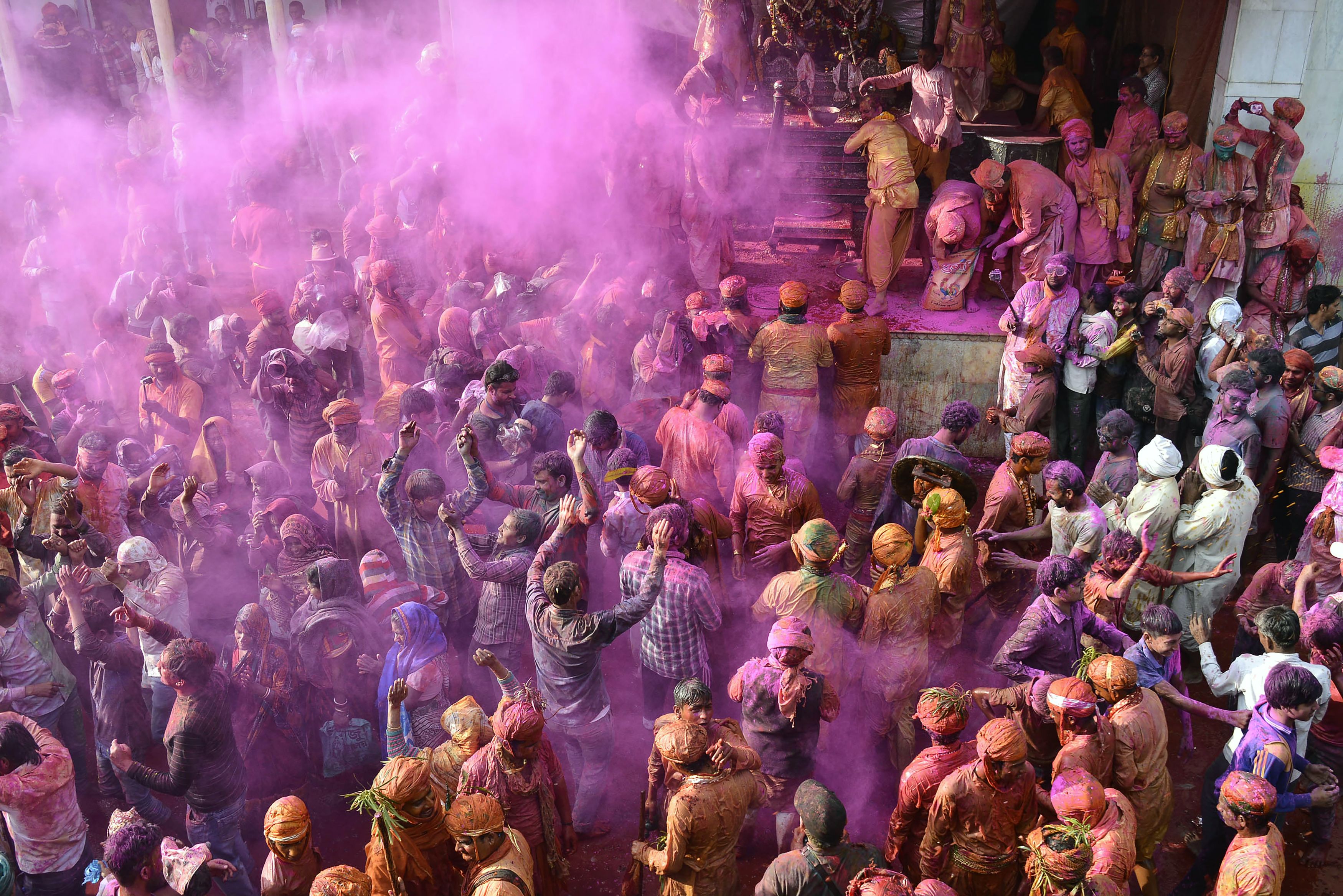TOPSHOT-INDIA-RELIGION-HINDUISM-HOLI