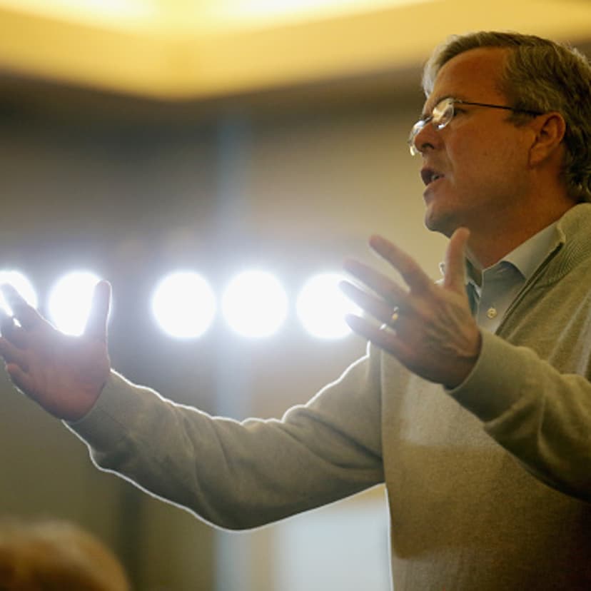 Republican presidential candidate and former Florida Governor Jeb Bush adresses an audience of supporters on January 29, 2016 in Sioux City, Iowa.