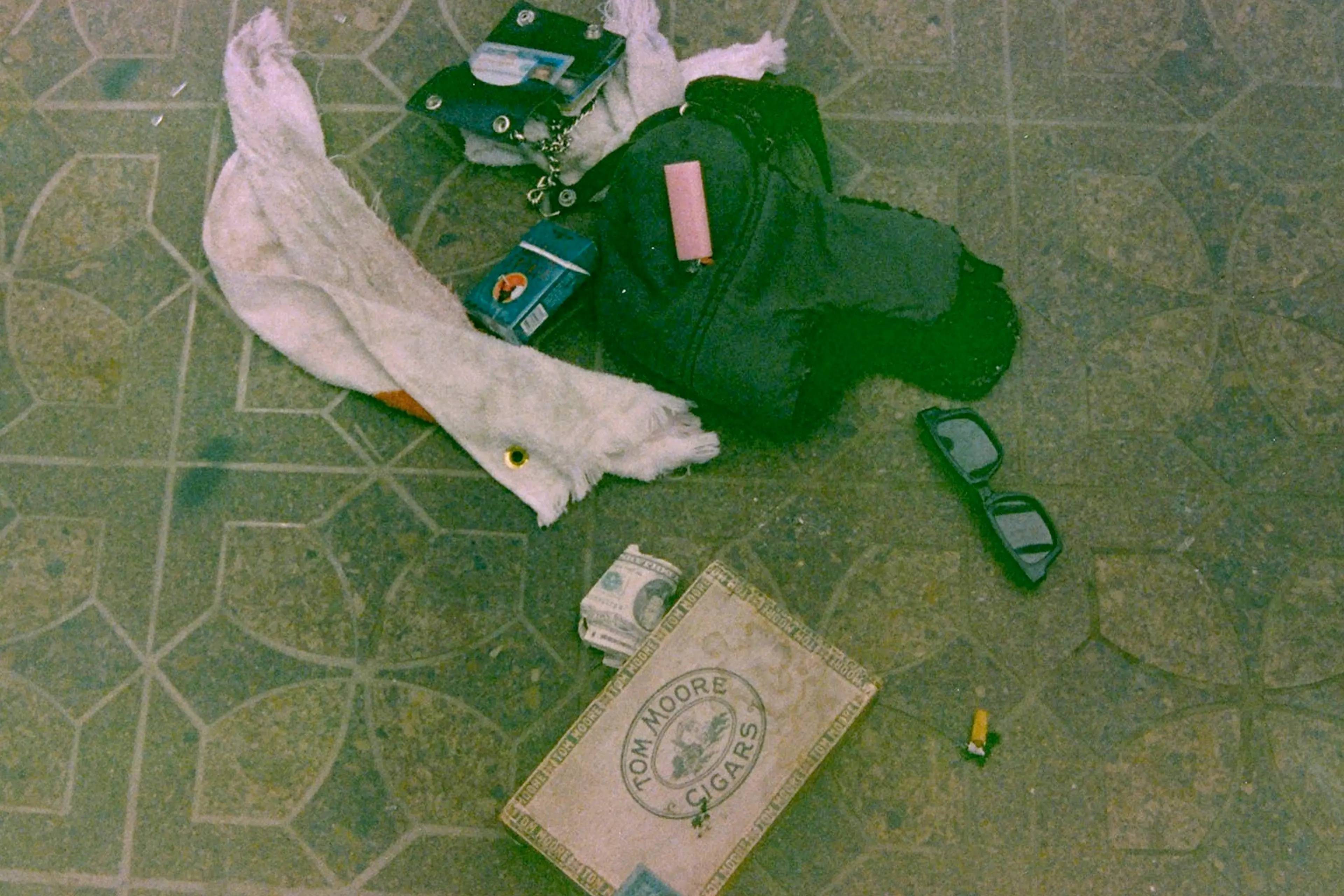 what type of cigarettes did kurt cobain smoke smoked from October 1993 Kurt Cobain Suicide Crime Scene
