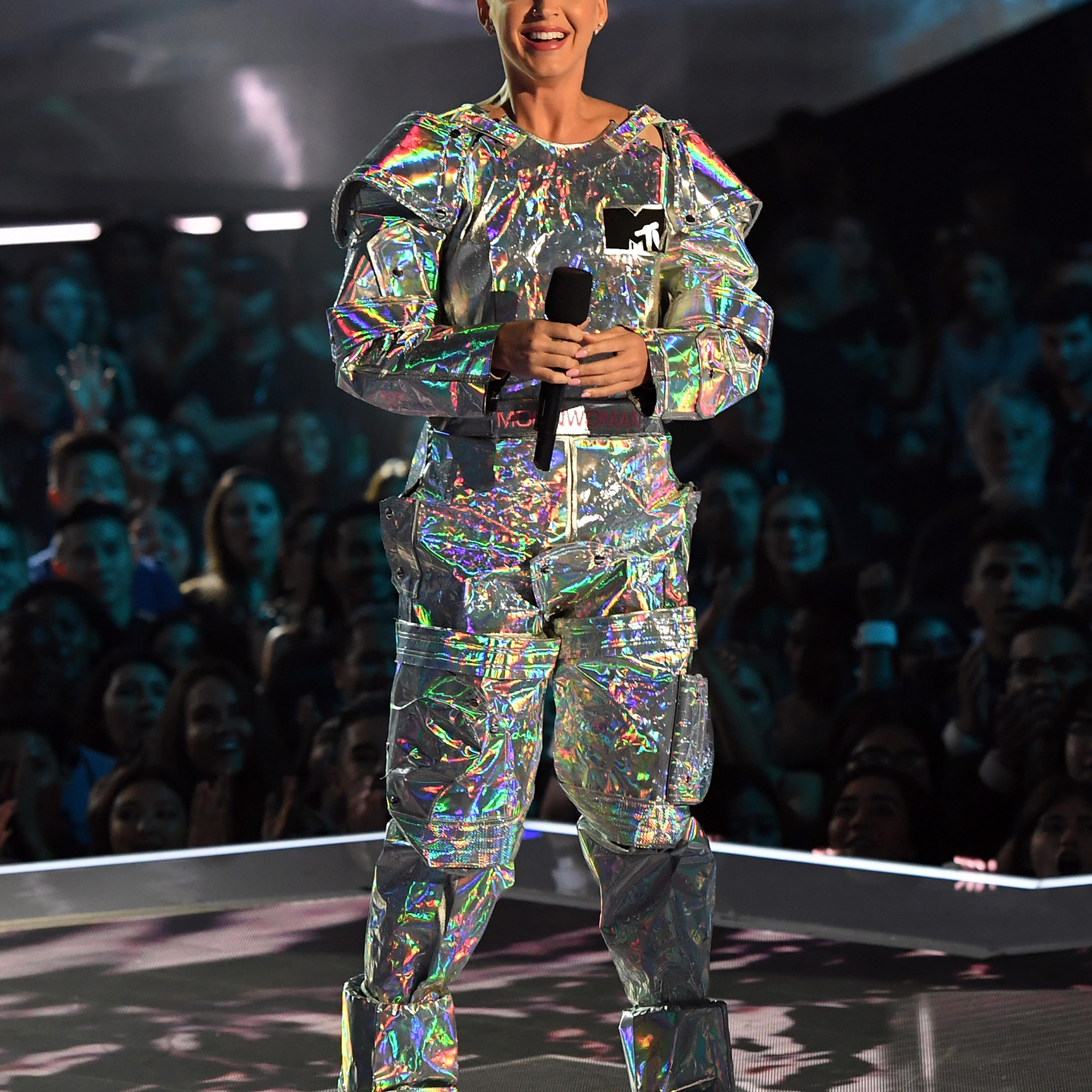 2017 MTV Video Music Awards - Fixed Show