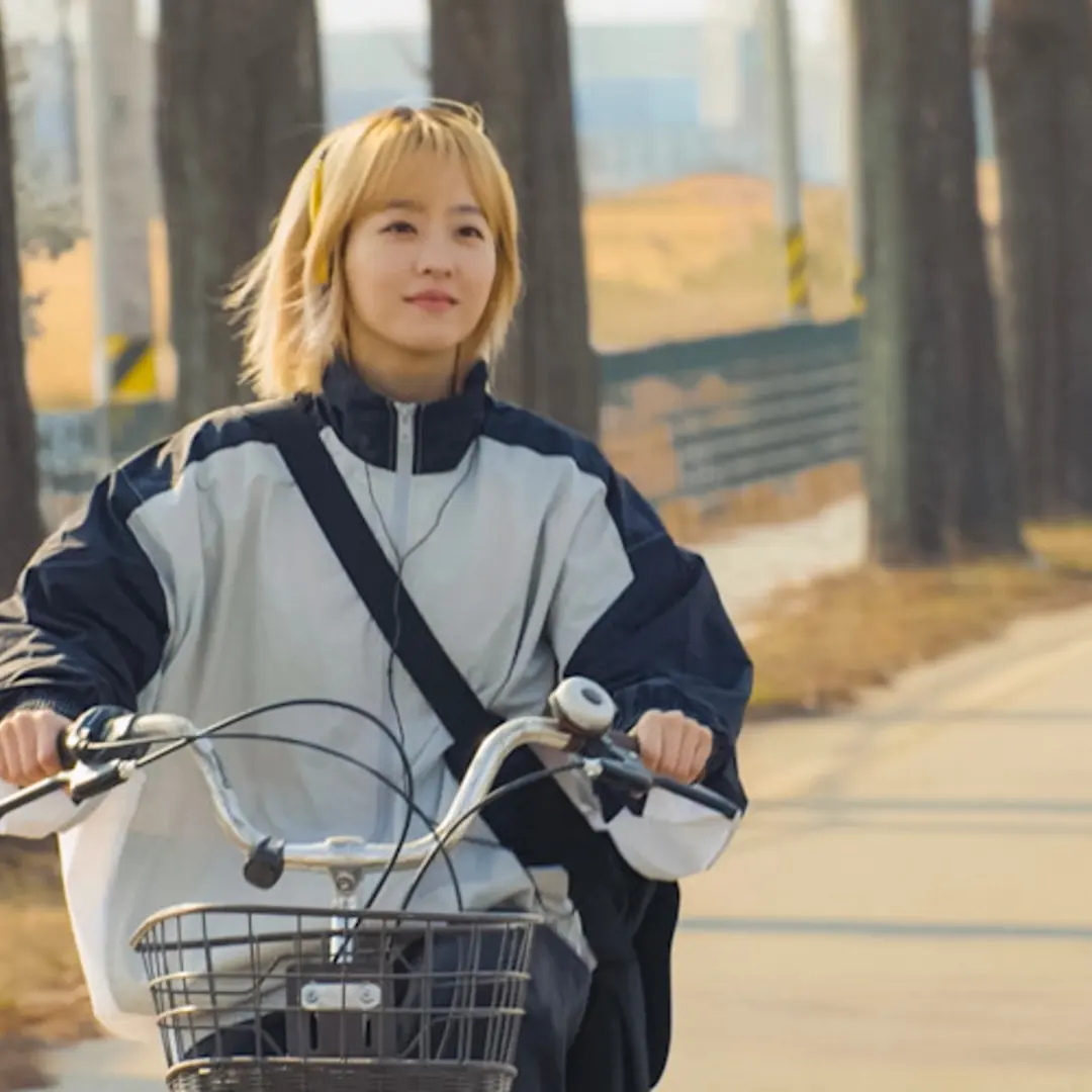 Park Bo-young as Mi-ji