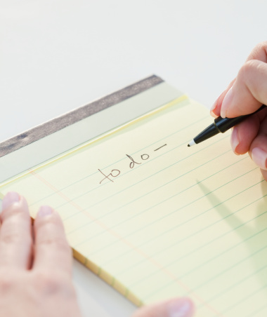 to-do-list-pen-yellow-pad