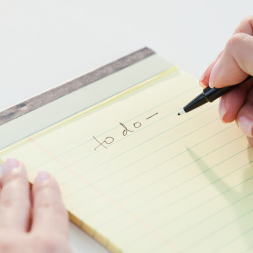 to-do-list-pen-yellow-pad