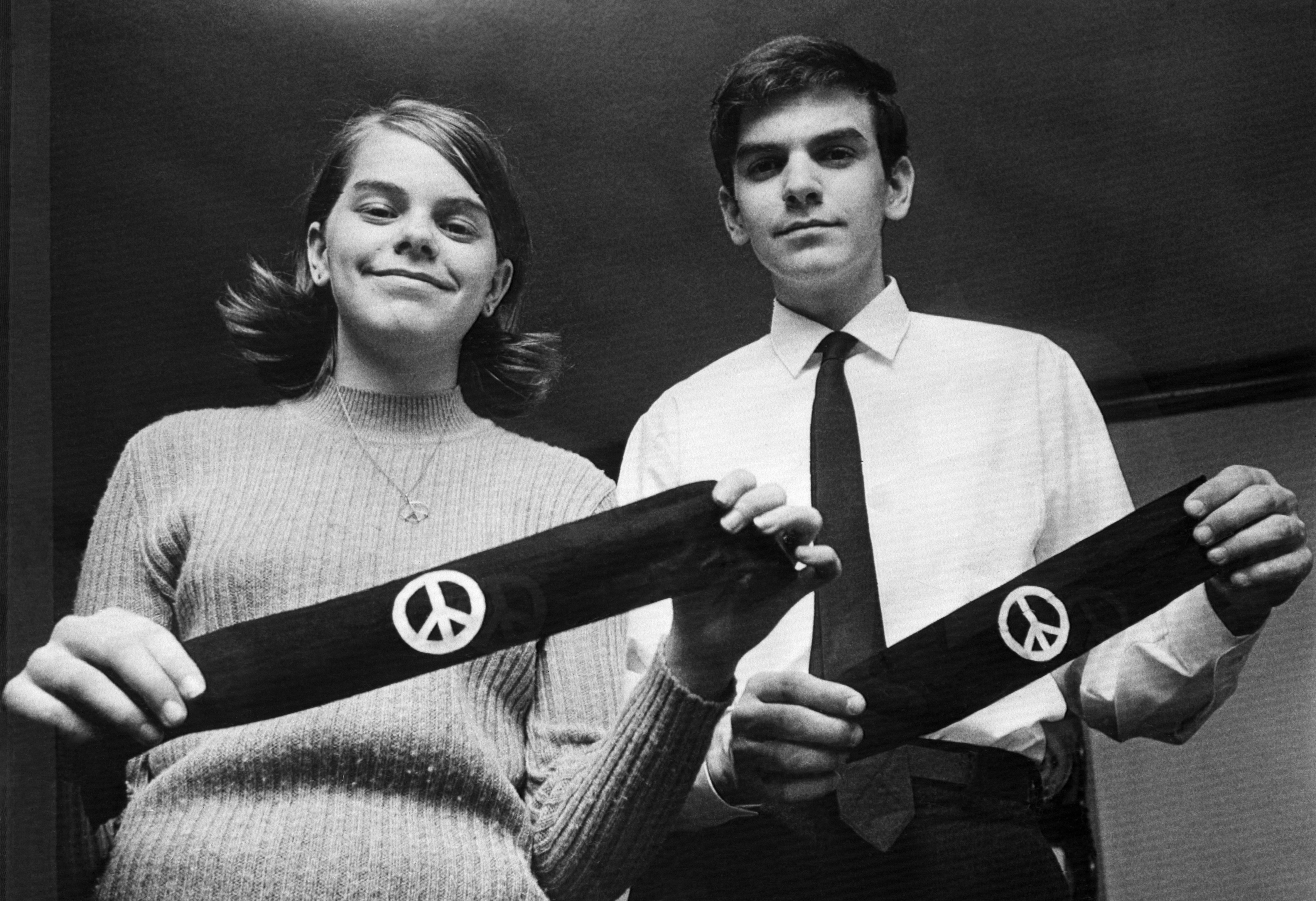 Students Hold Peace Arm Bands