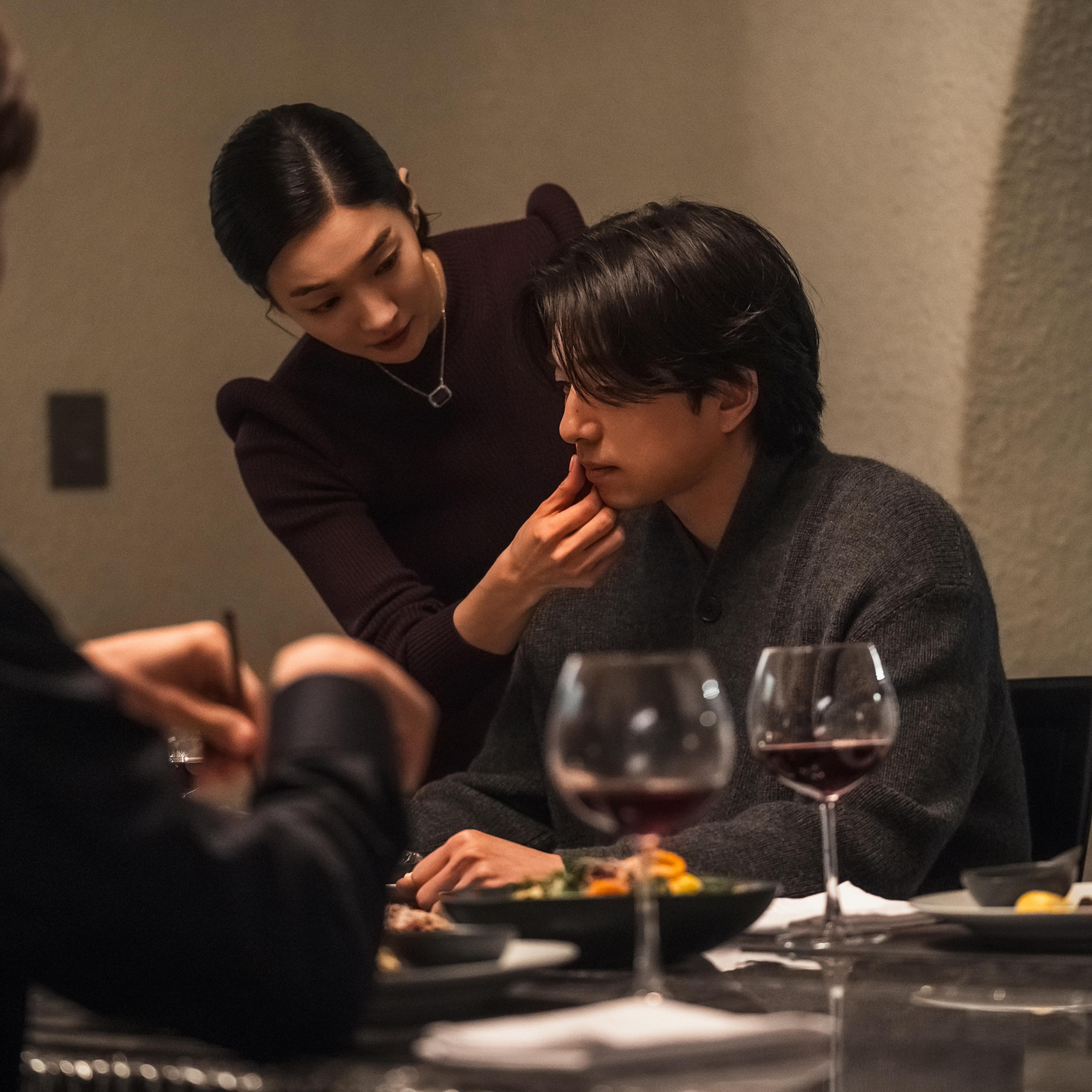 The Trunk (L to R) Jung Yun-ha as Lee Seo-yeon, Gong Yoo as Han Jeong-won in The Trunk Cr. Kim Seung-wan/Netflix © 2024