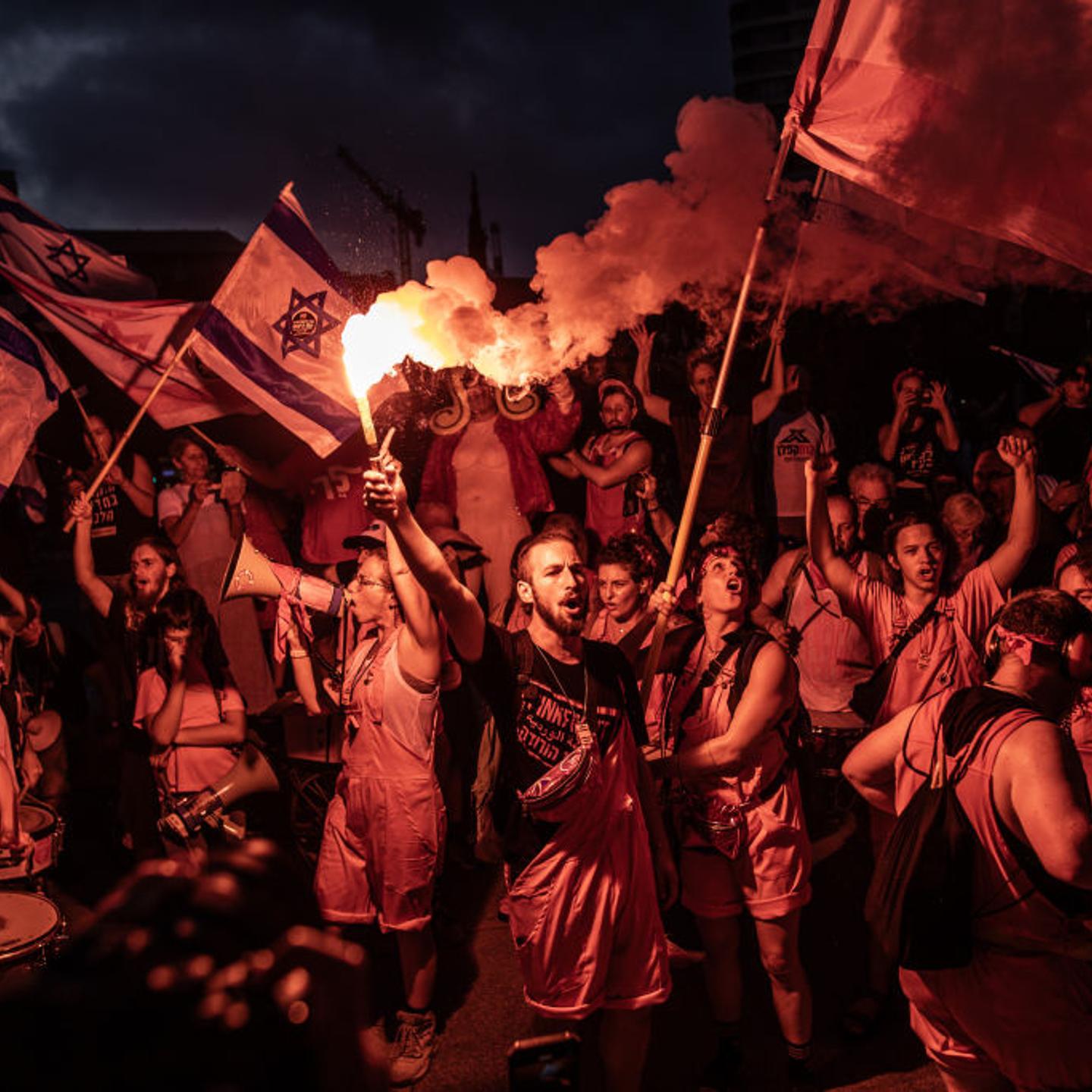 Protests against Netanyahu's judicial reform continue in the 32nd week