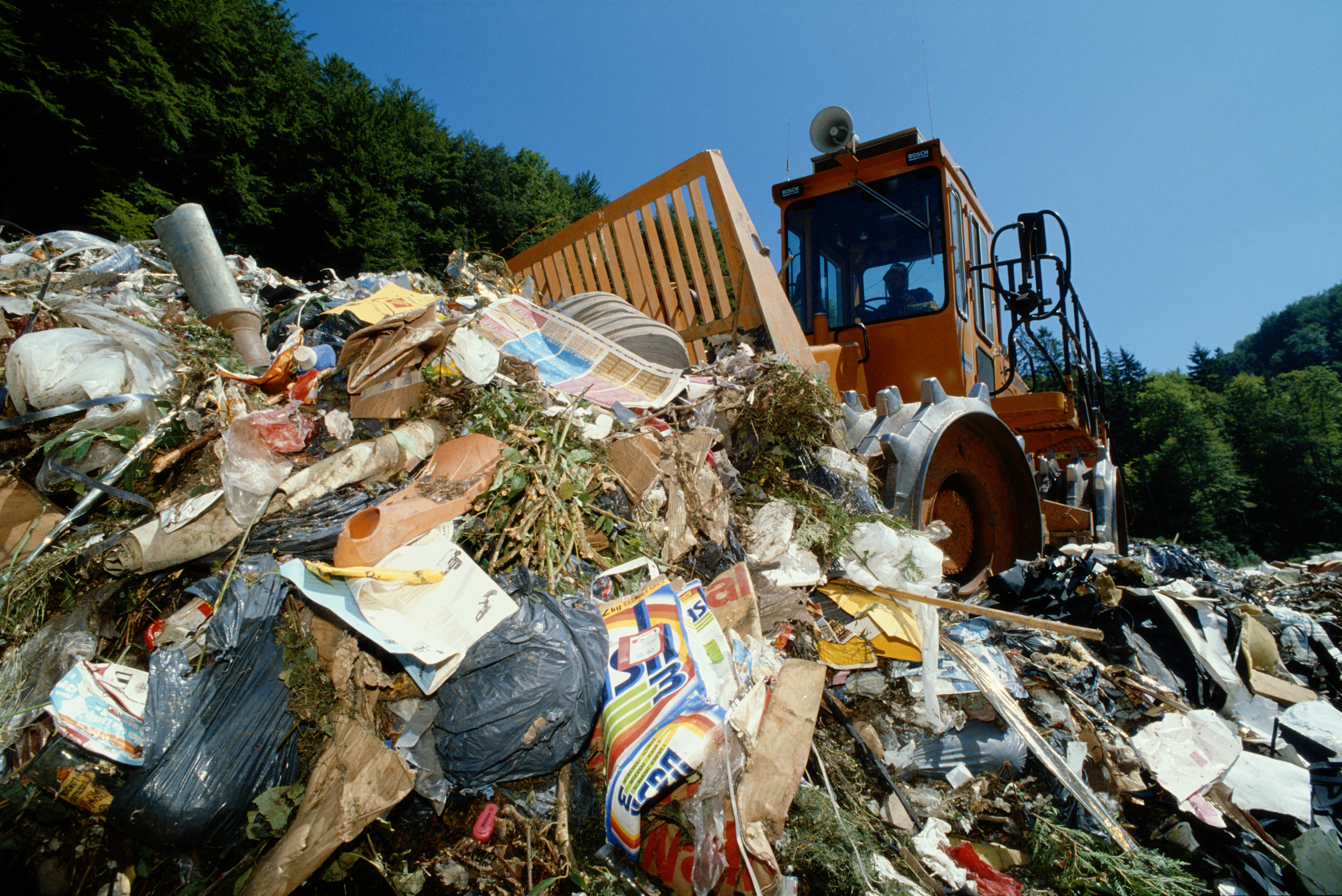 trash landfill