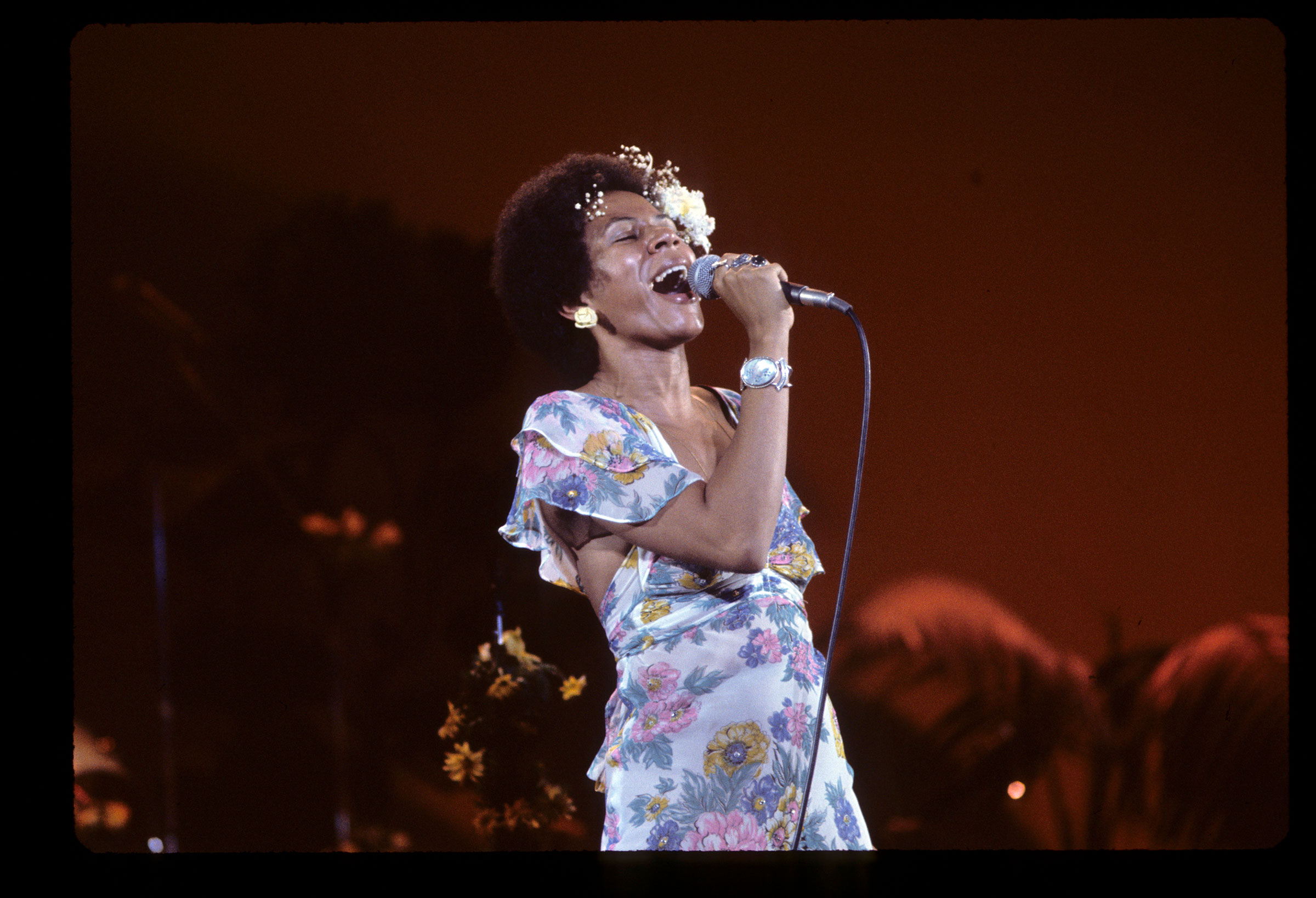 Minnie Riperton performs, 1974.