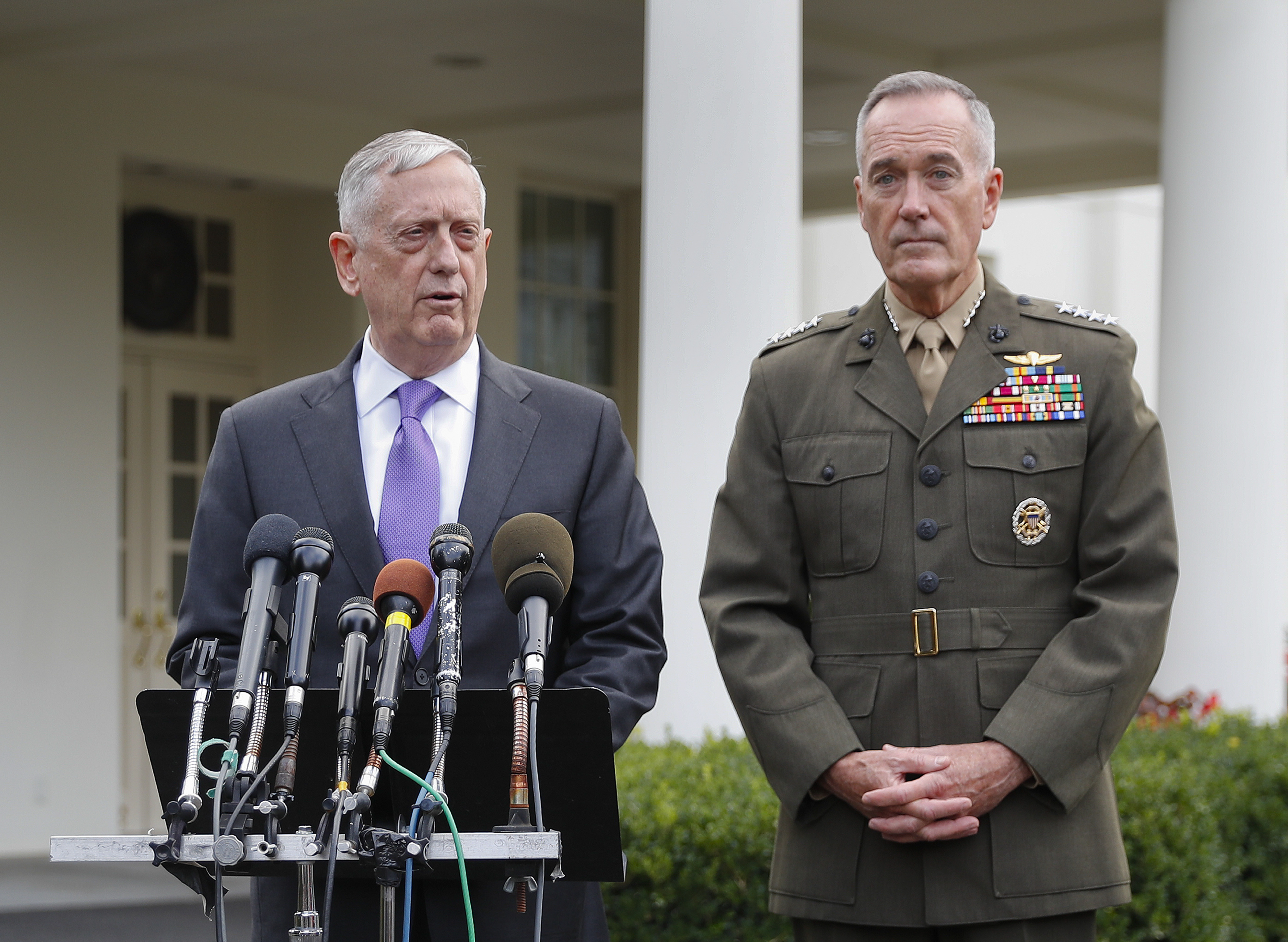 Jim Mattis, Joseph Dunford