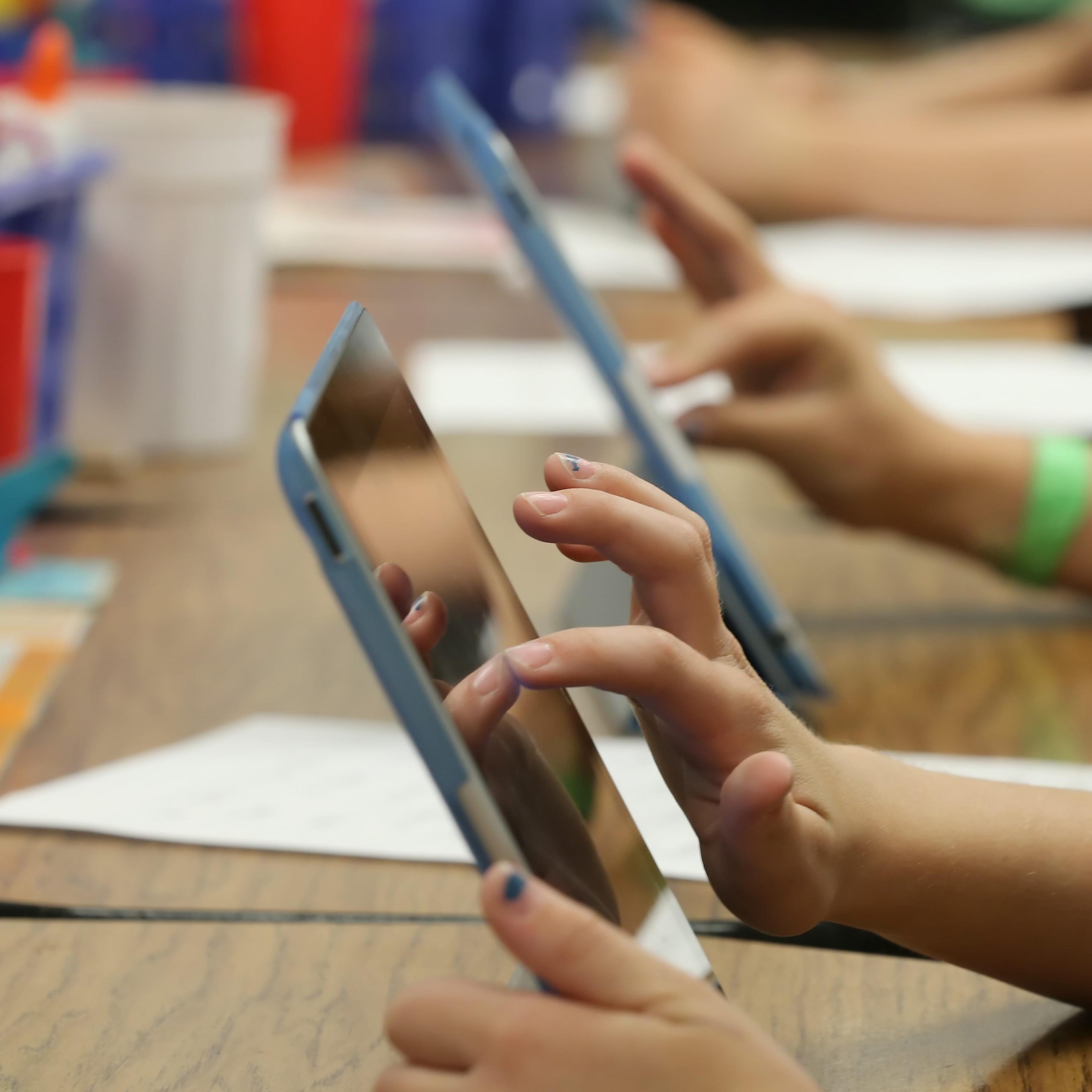 Second-Graders Use Apple Inc. iPads In The Classroom