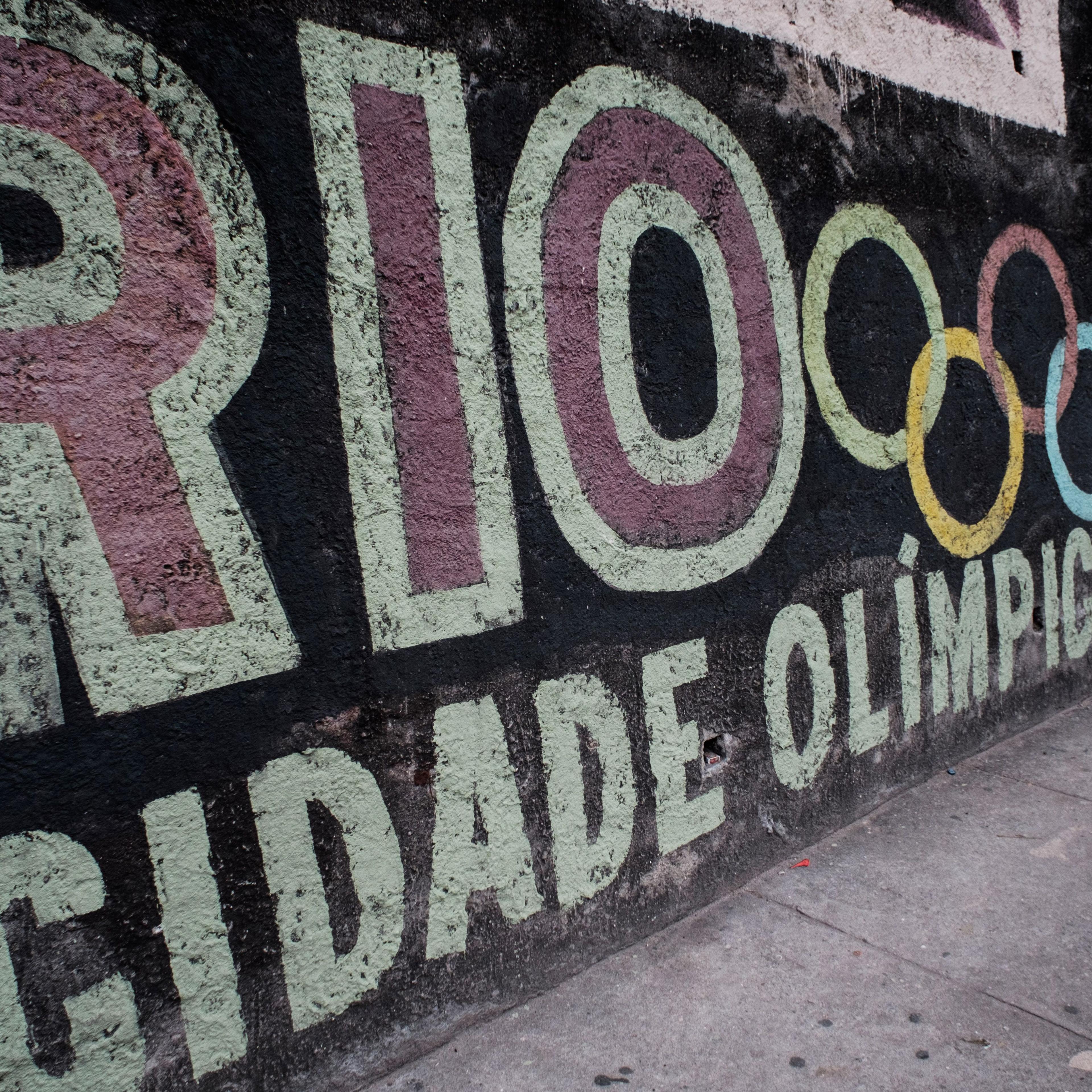 TOPSHOT-OLY-2016-RIO-GRAFFITI