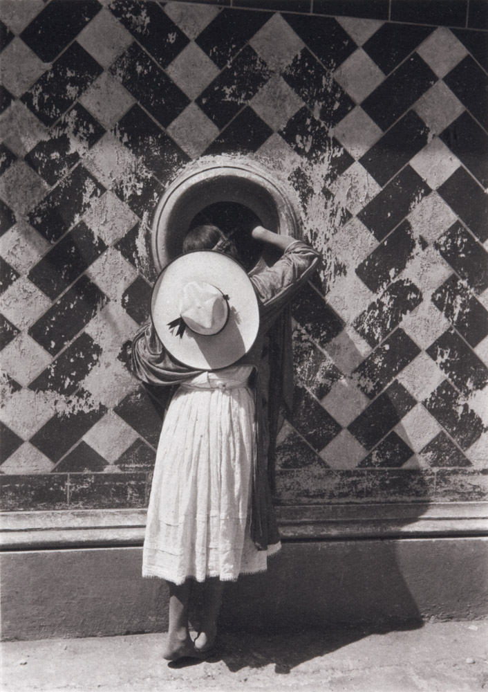Revisiting the Mastery of Mexican Photographer Manuel Álvarez Bravo