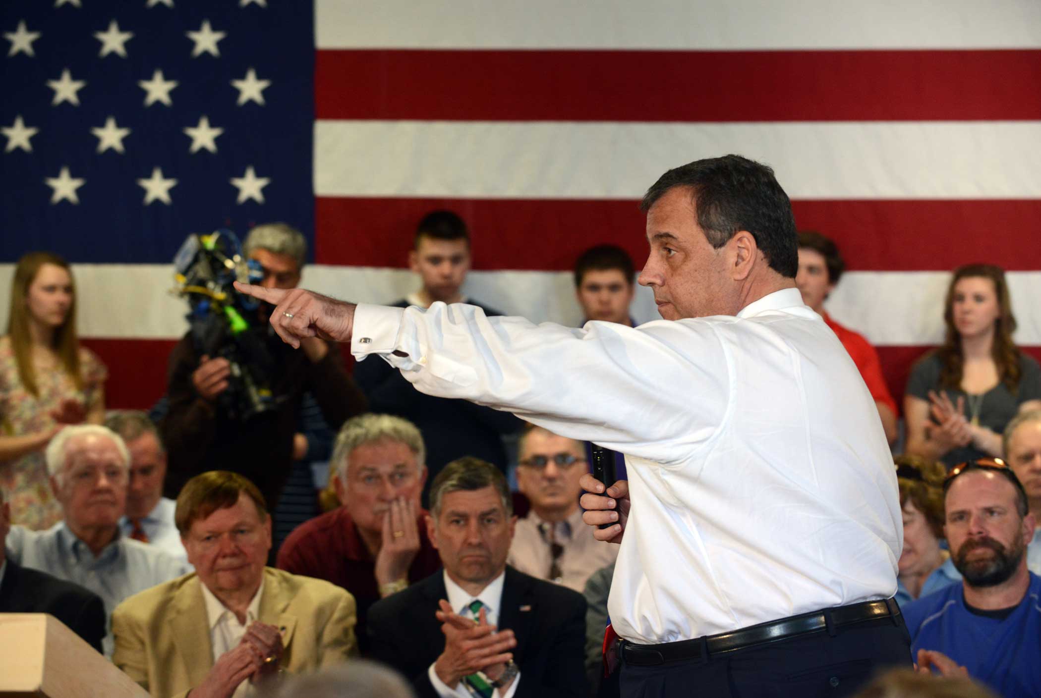 New Jersey Governor Chris Christie holds a town hall meeting at Londonderry Lion's Club on April 15, 2015 in Londonderry, N.H.