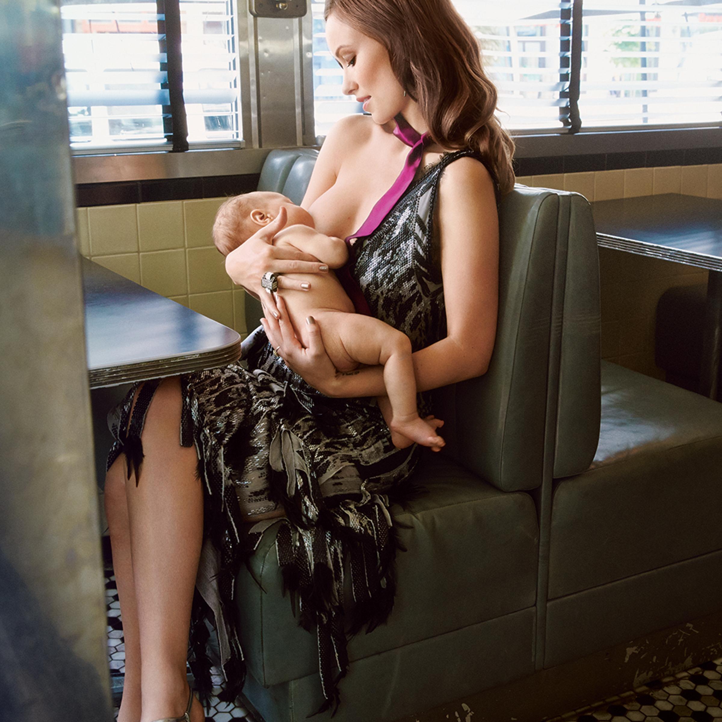 Olivia Wilde breastfeeds her son, Otis, in a new issue of Glamour