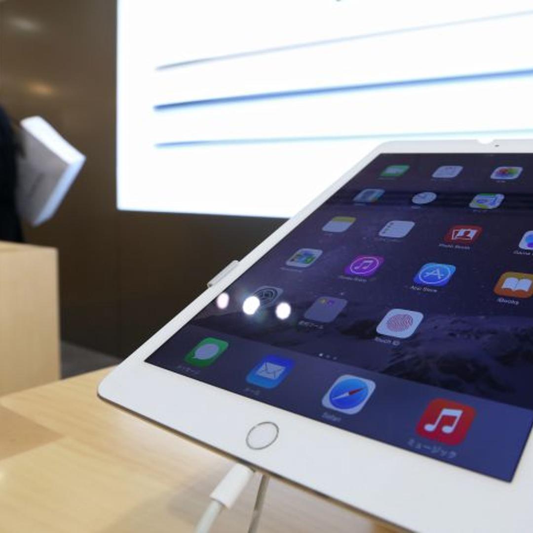 Inside A SoftBank Store As Apple Inc. New iPads Go On Sale