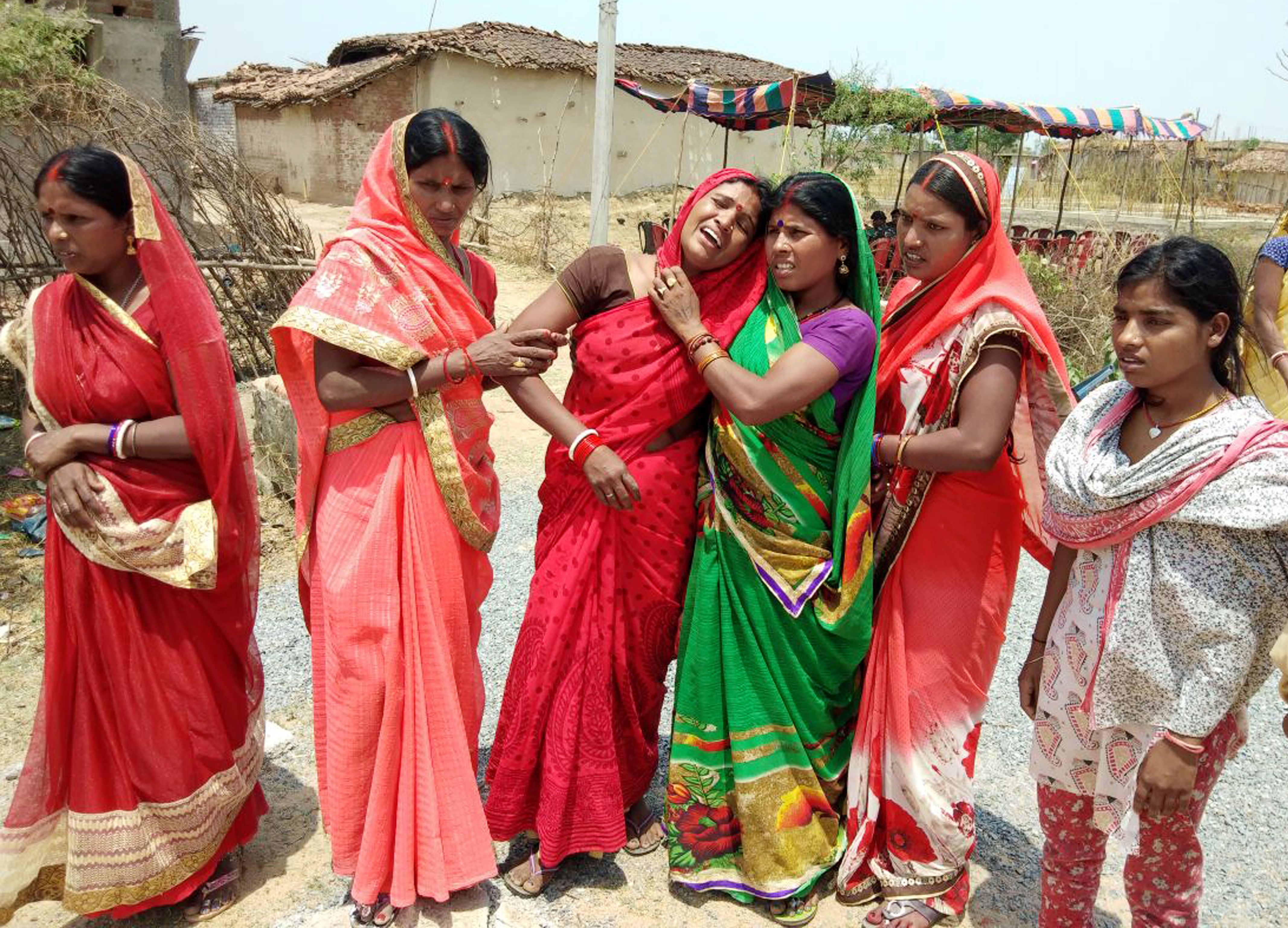 TOPSHOT-INDIA-CRIME-WOMEN-RAPE-MURDER