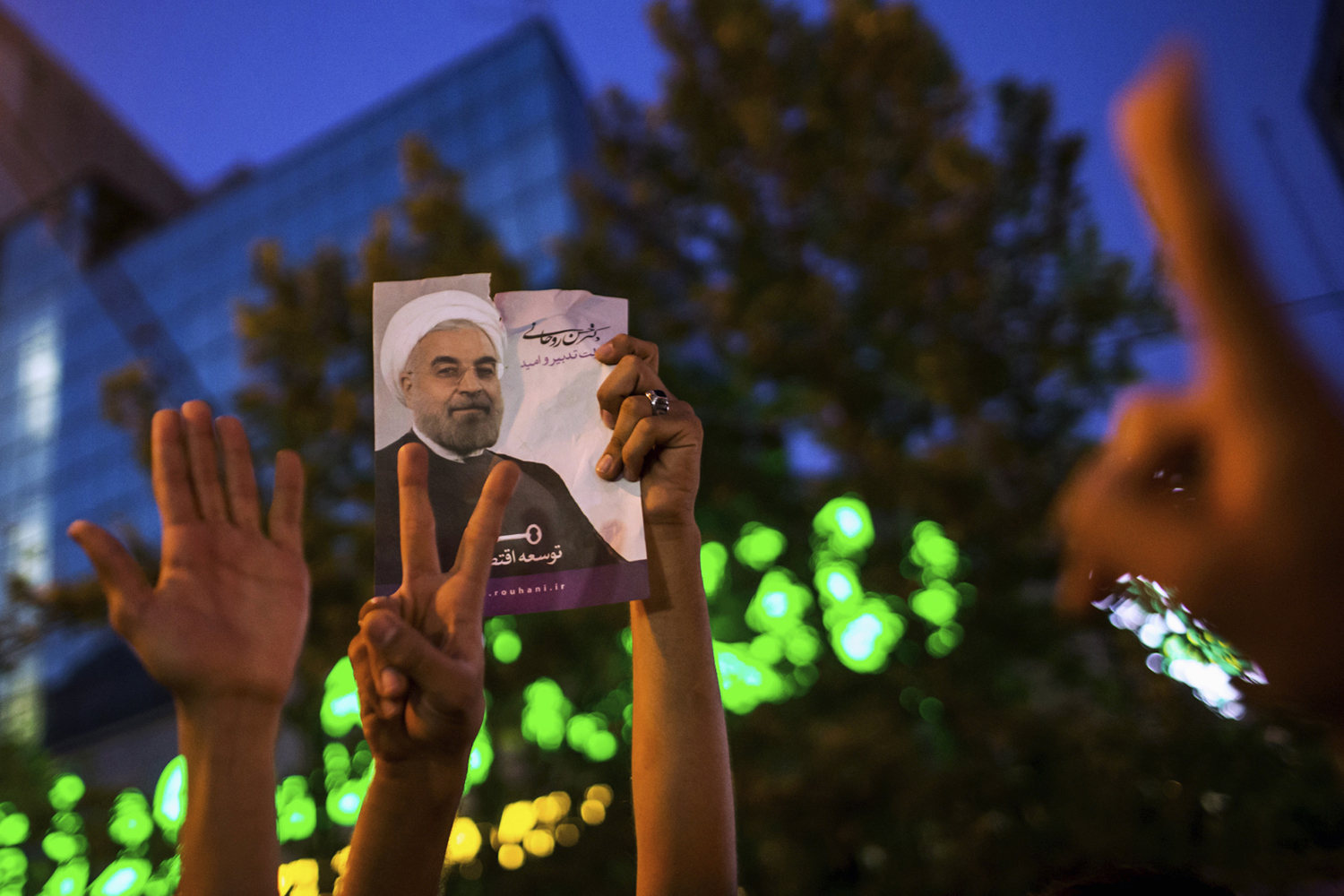 Iran Unblocks Twitter and Facebook