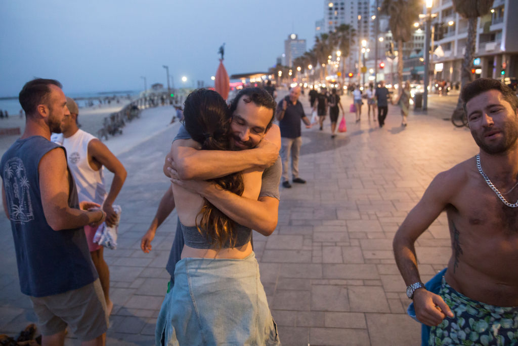 Israel Scrap Outdoor Masks In New Covid-19 Restrictions Ease